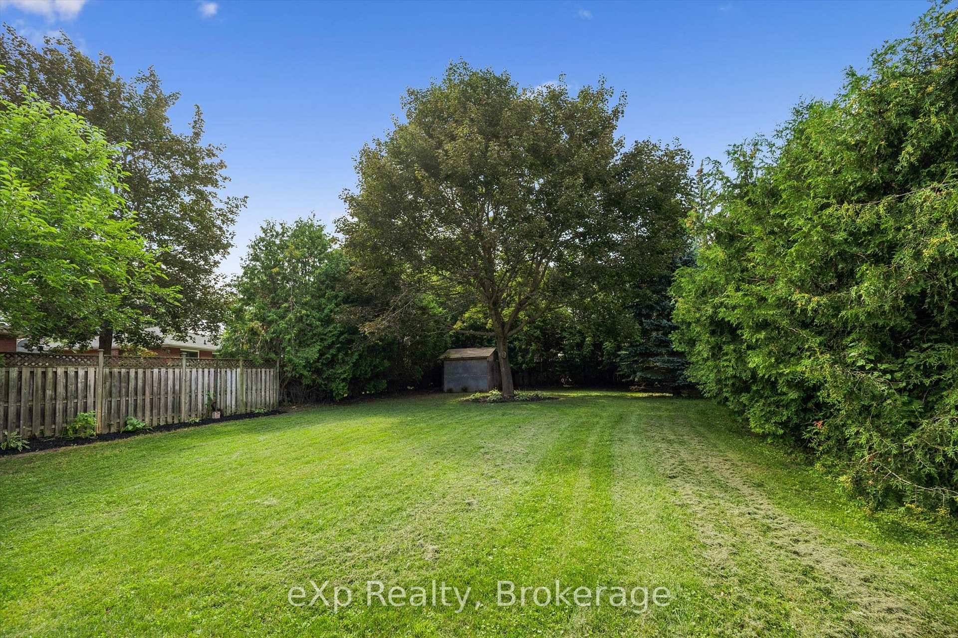 Photo 25 of 18 Eleanor Court, Guelph, Grange Road — HOMEH