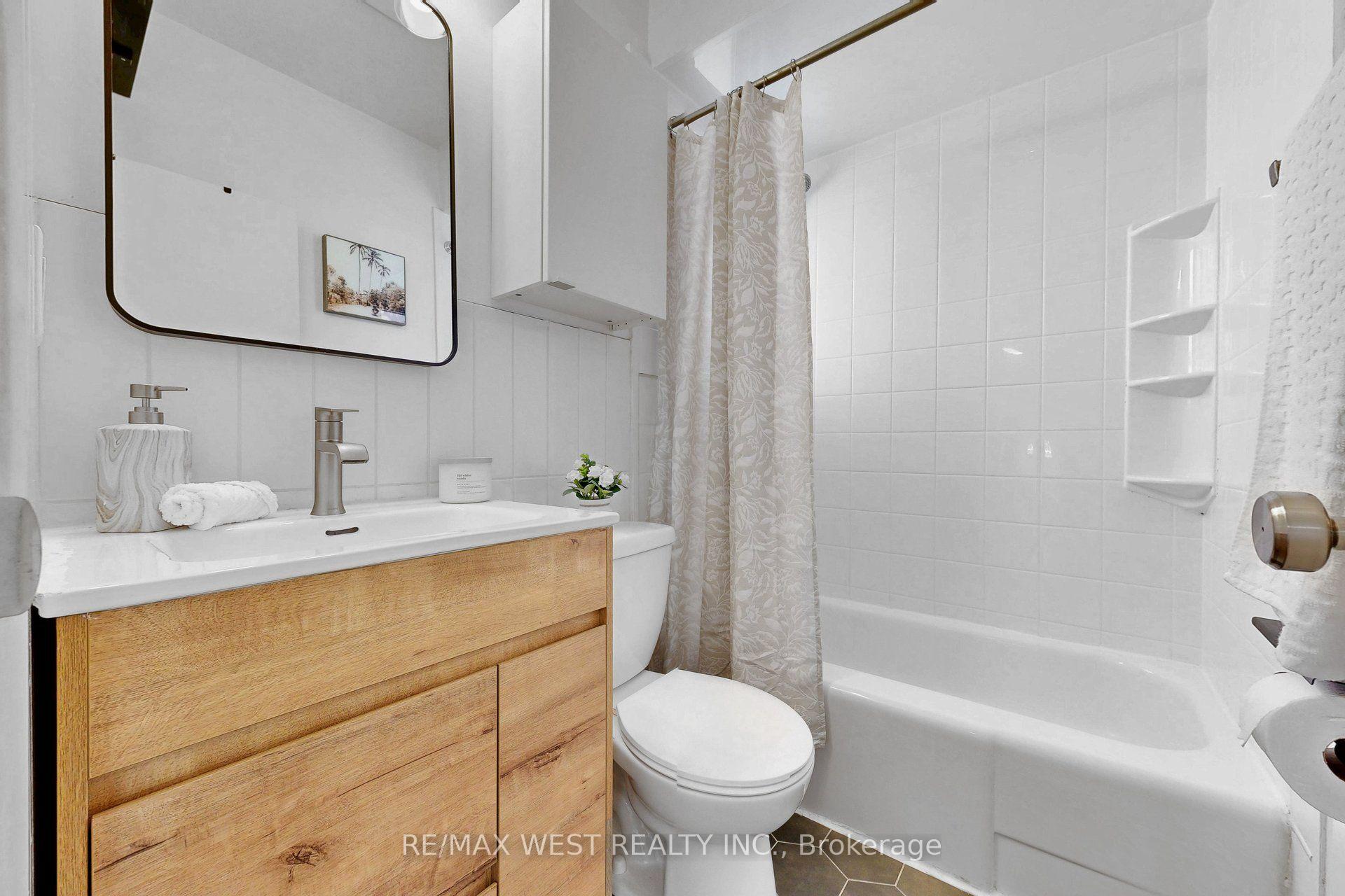 Photo 21 of 59 Branstone Road, Toronto, Caledonia-Fairbank — HOMEH