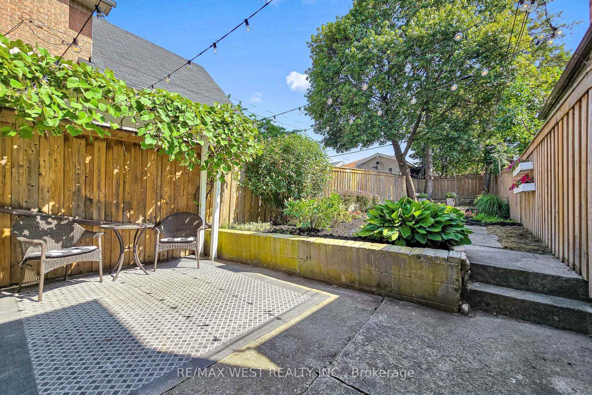 Photo 33 of 59 Branstone Road, Toronto, Caledonia-Fairbank — HOMEH