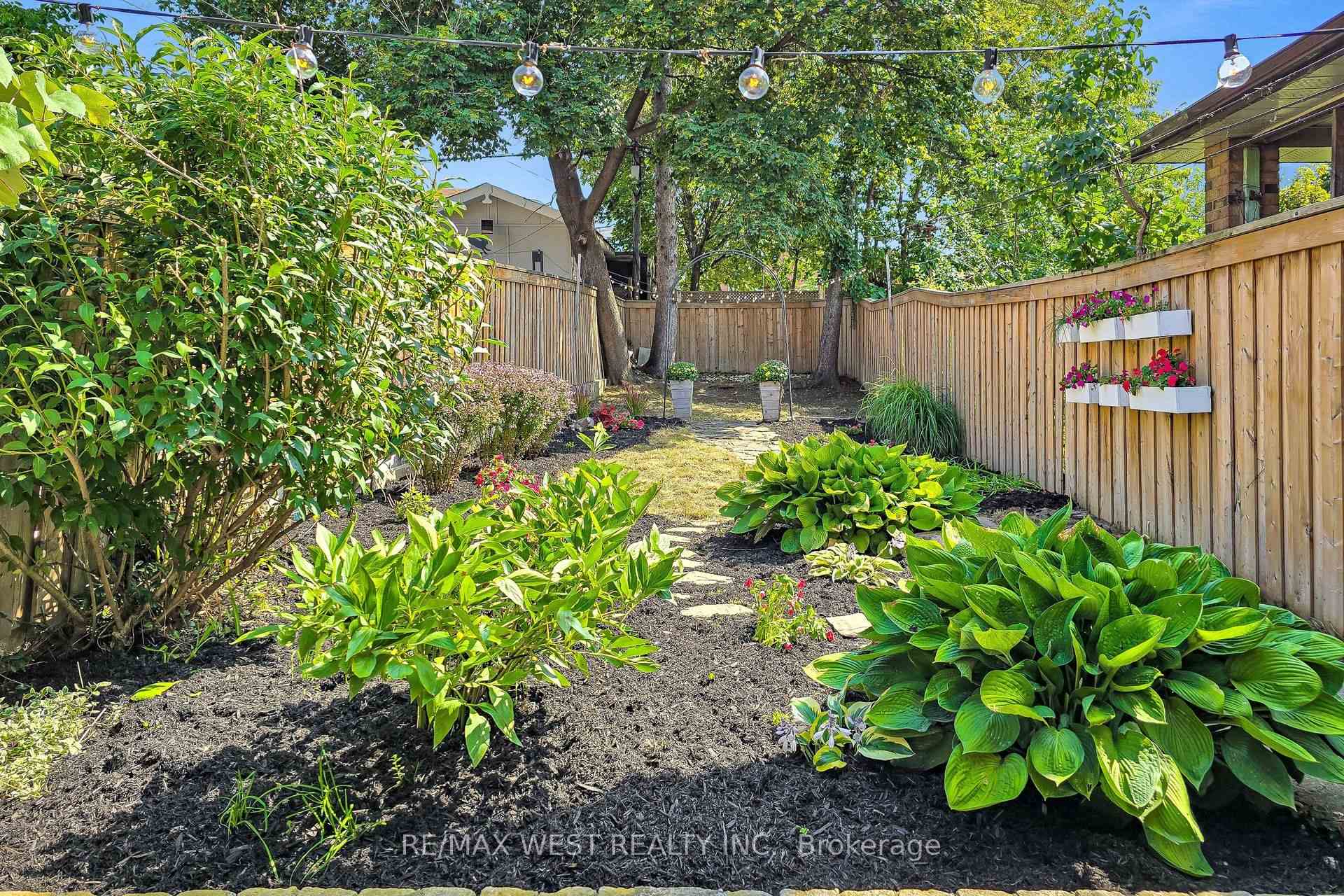 Photo 34 of 59 Branstone Road, Toronto, Caledonia-Fairbank — HOMEH