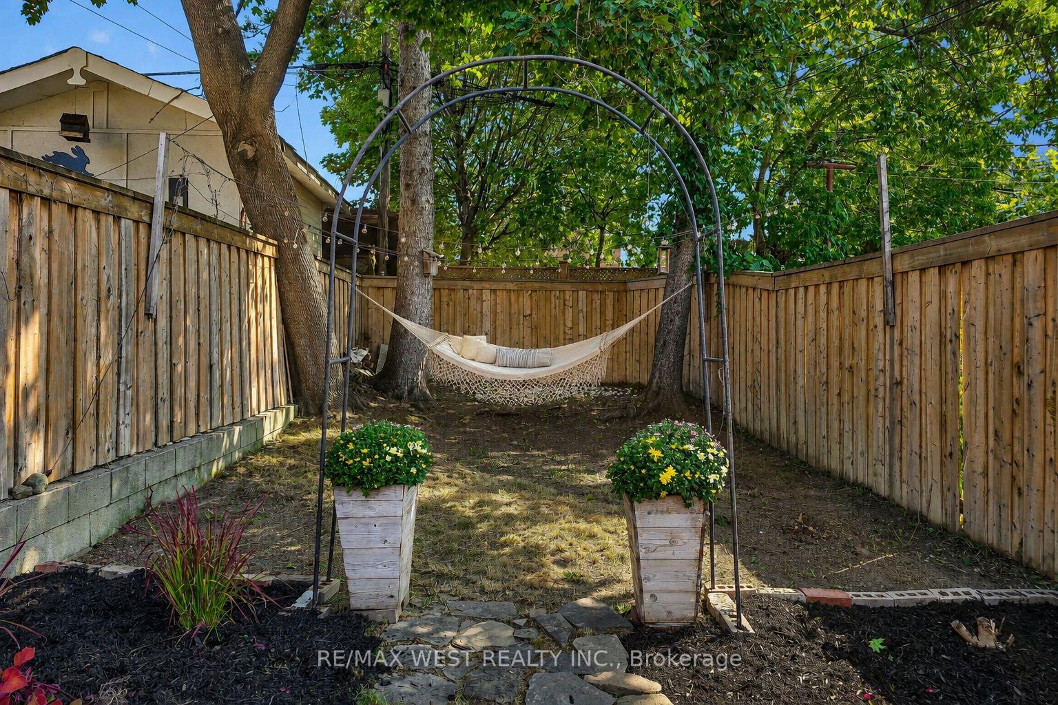 Photo 35 of 59 Branstone Road, Toronto, Caledonia-Fairbank — HOMEH