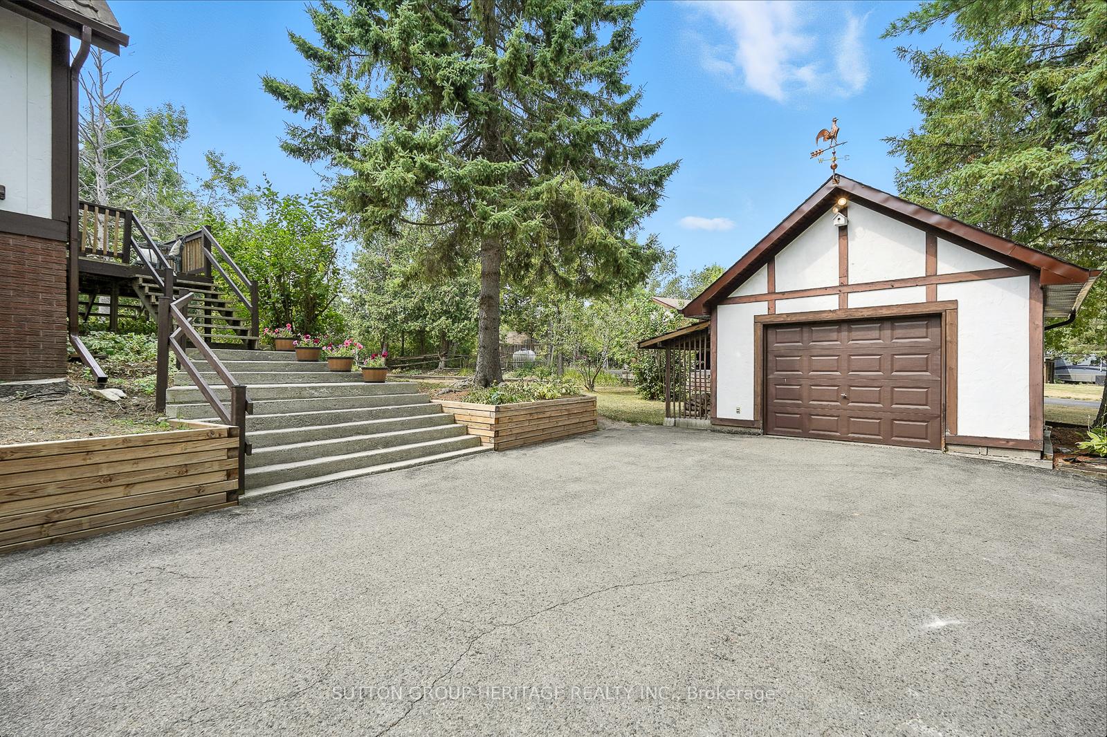 Photo 3 of 184 Pirates Glen Drive, Trent Lakes — HOMEH