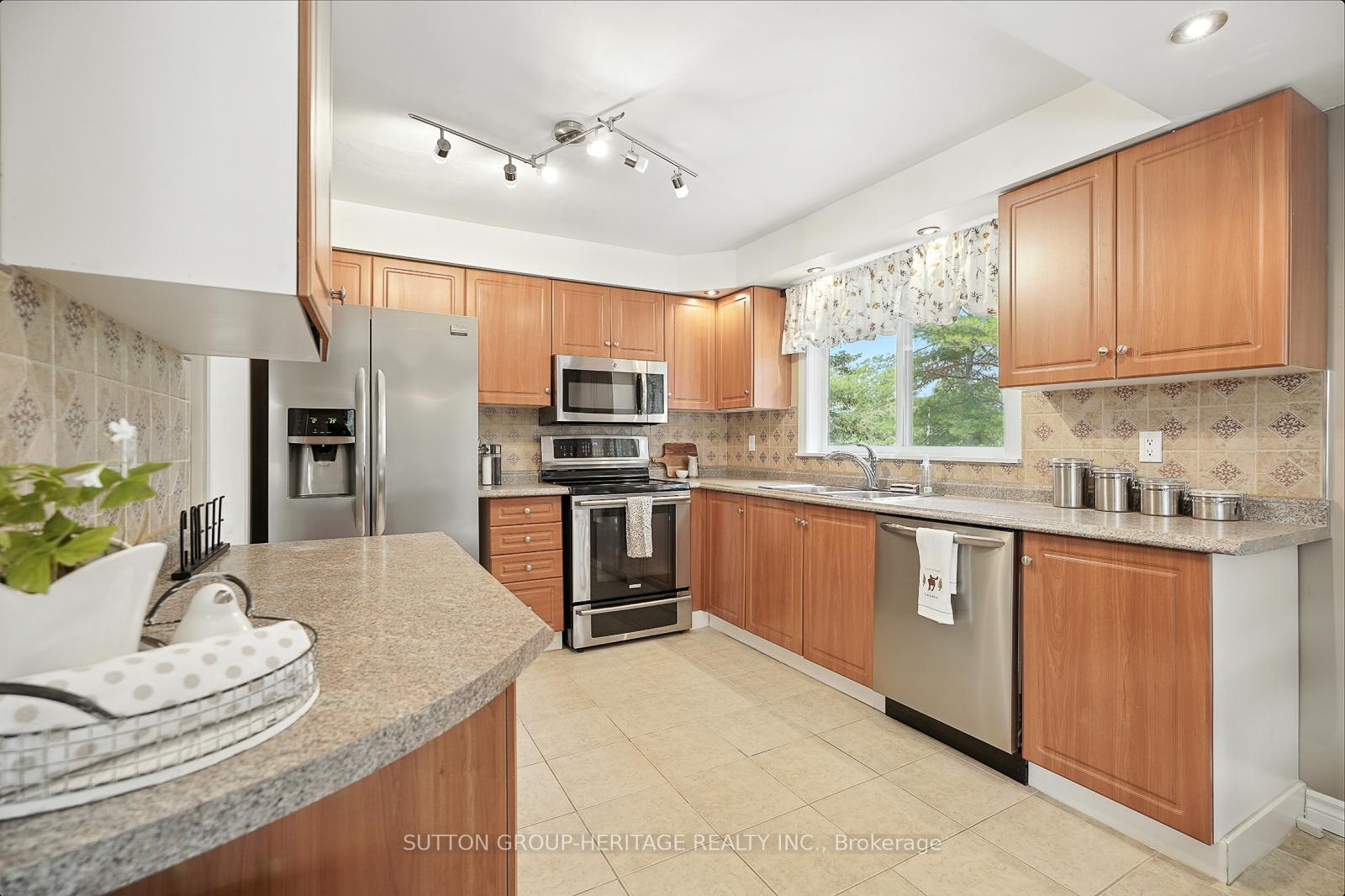 Photo 12 of 184 Pirates Glen Drive, Trent Lakes — HOMEH