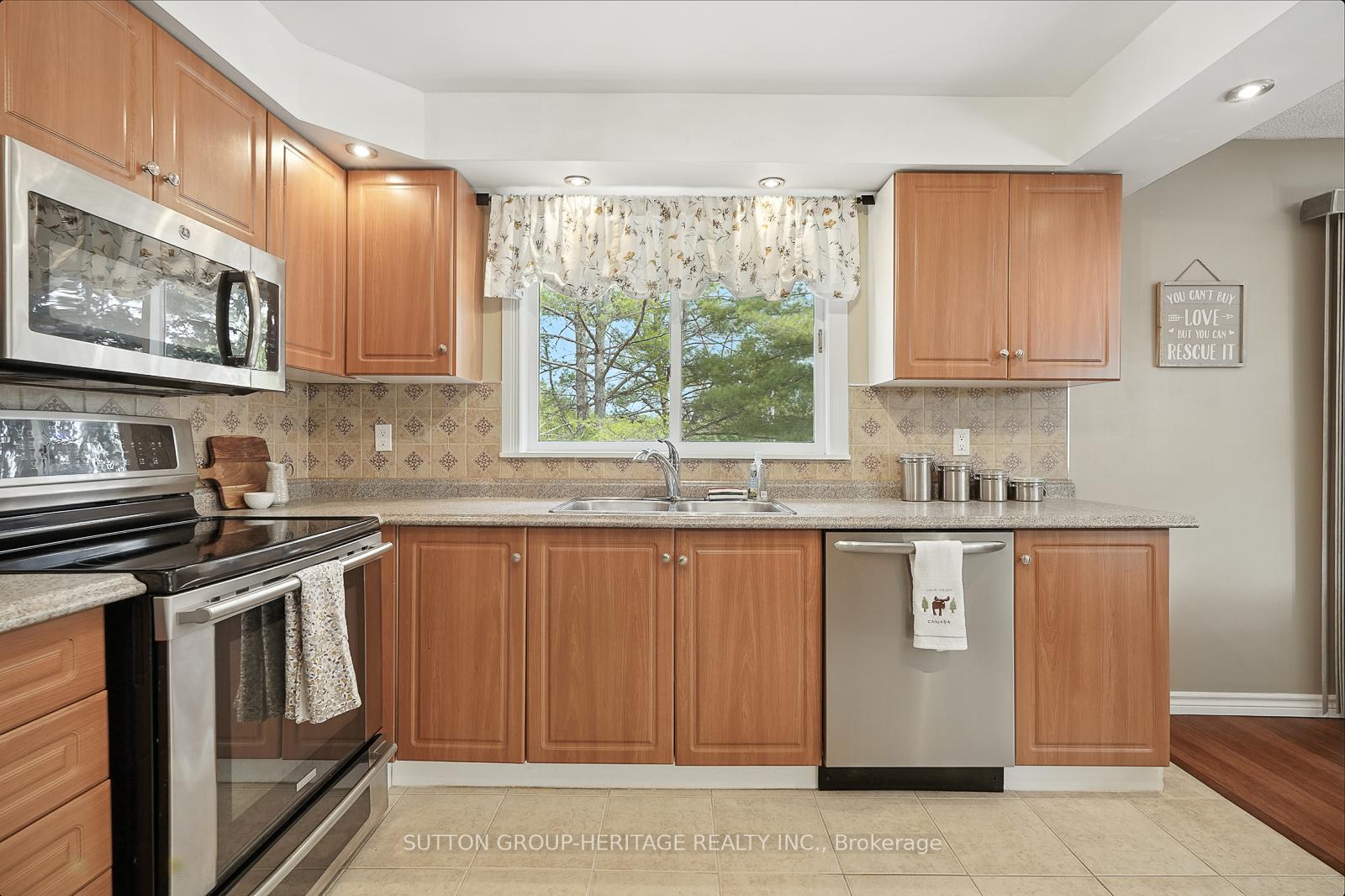 Photo 14 of 184 Pirates Glen Drive, Trent Lakes — HOMEH