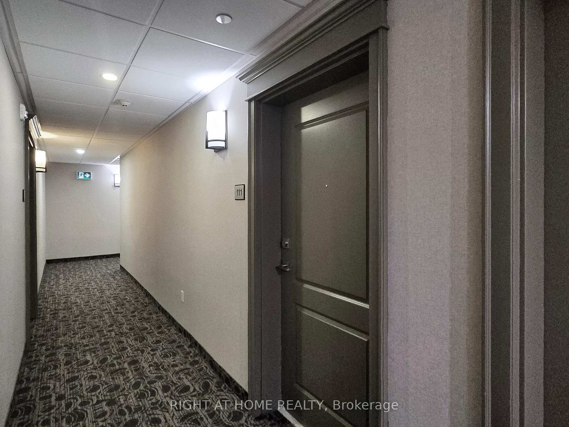 Photo 10 of Unit 111, 101 Shoreview Place, Hamilton, Stoney Creek — HOMEH