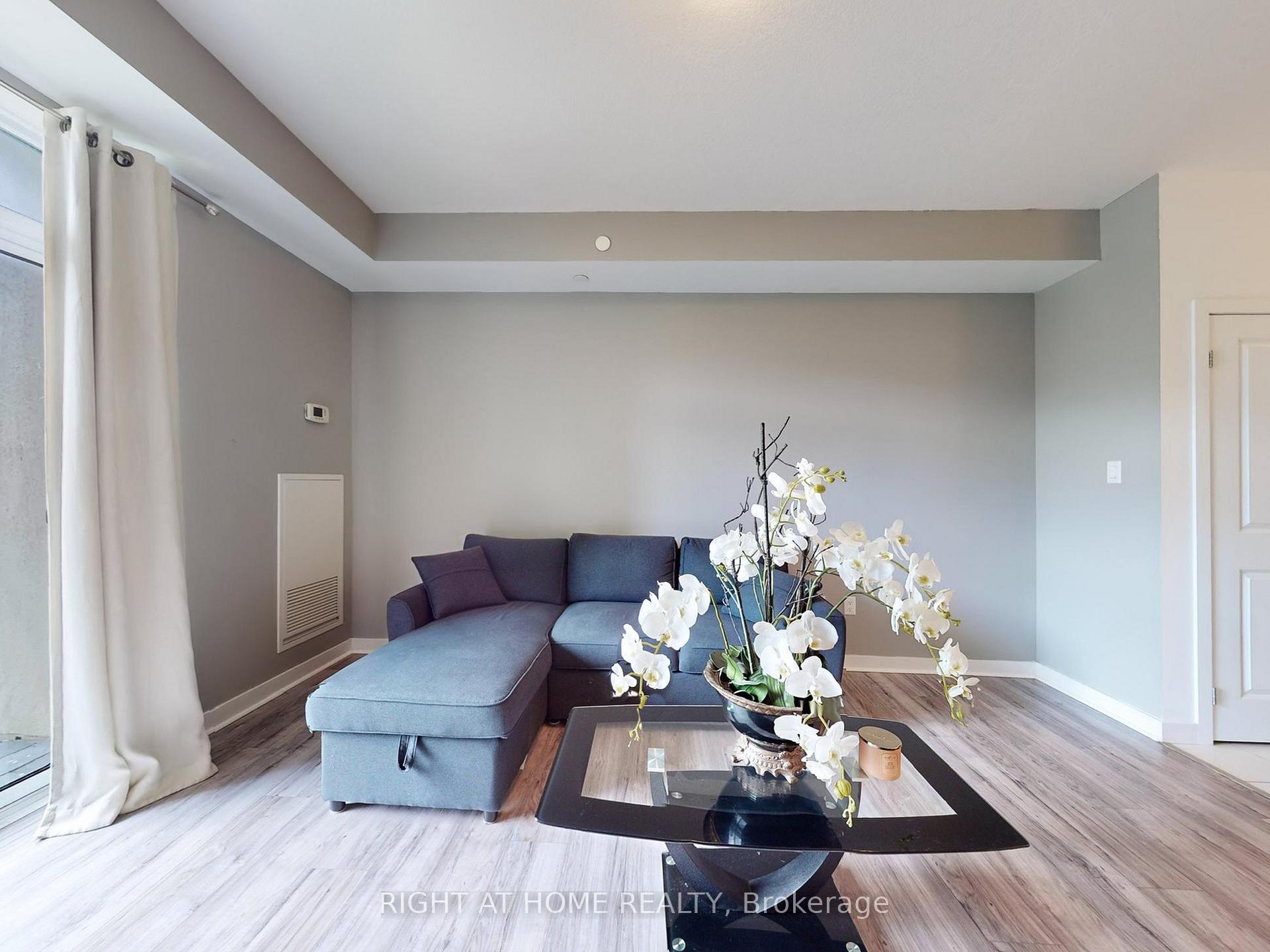 Photo 13 of Unit 111, 101 Shoreview Place, Hamilton, Stoney Creek — HOMEH