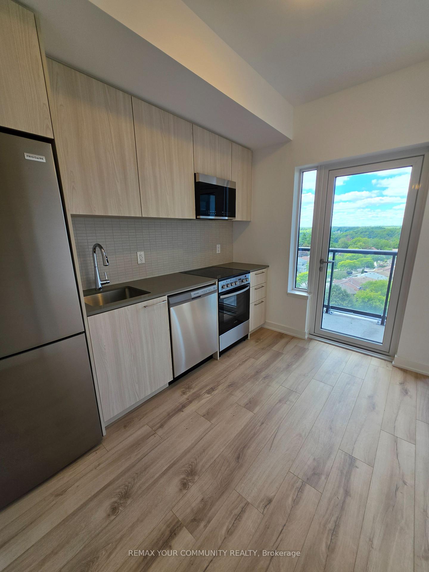 Photo 6 of Unit 1002A, 7439 Kingston Road, Scarborough, Rouge — HOMEH