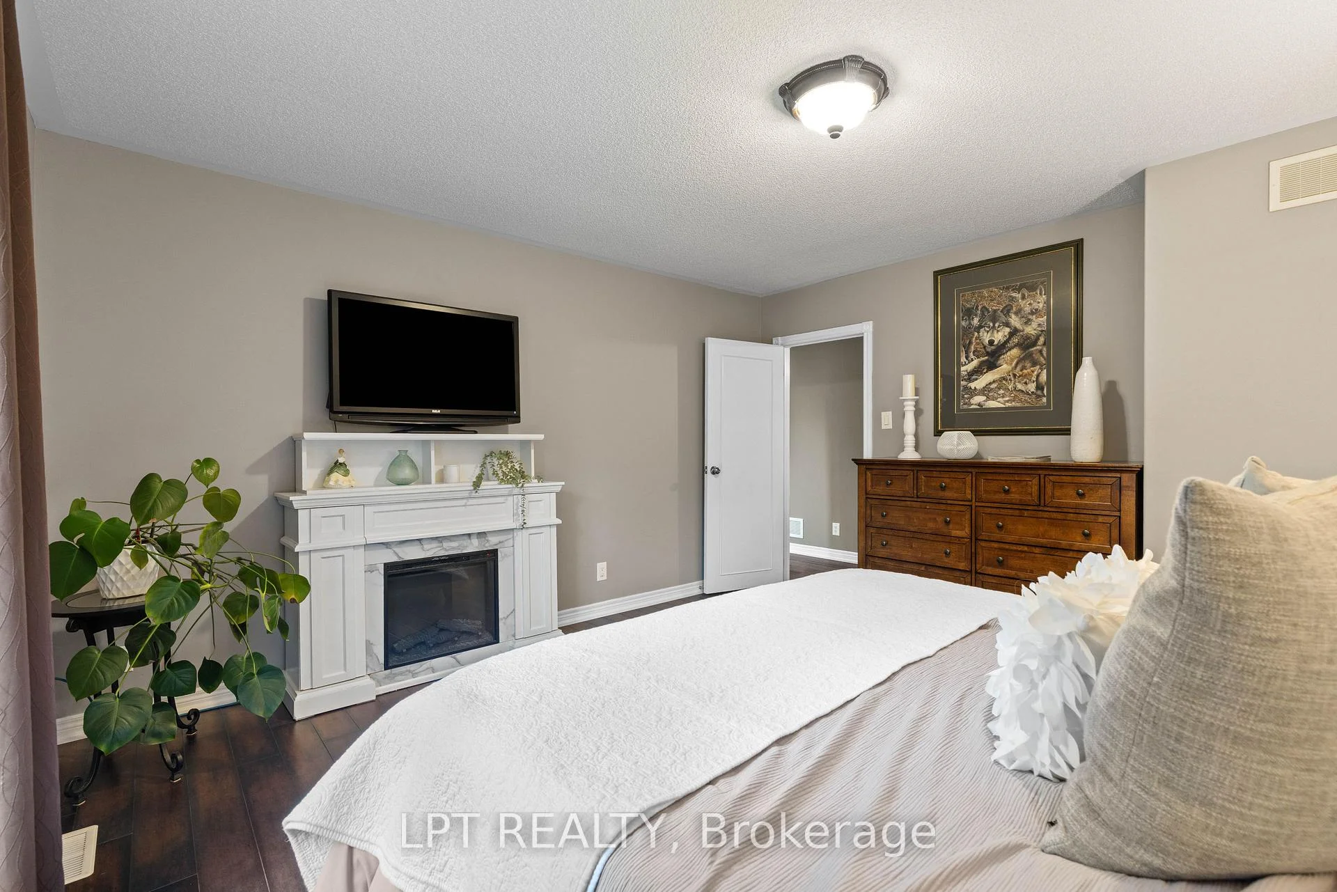 Photo 19 of 2 Birch Knoll Road, Georgina, Sutton & Jackson's Point — HOMEH