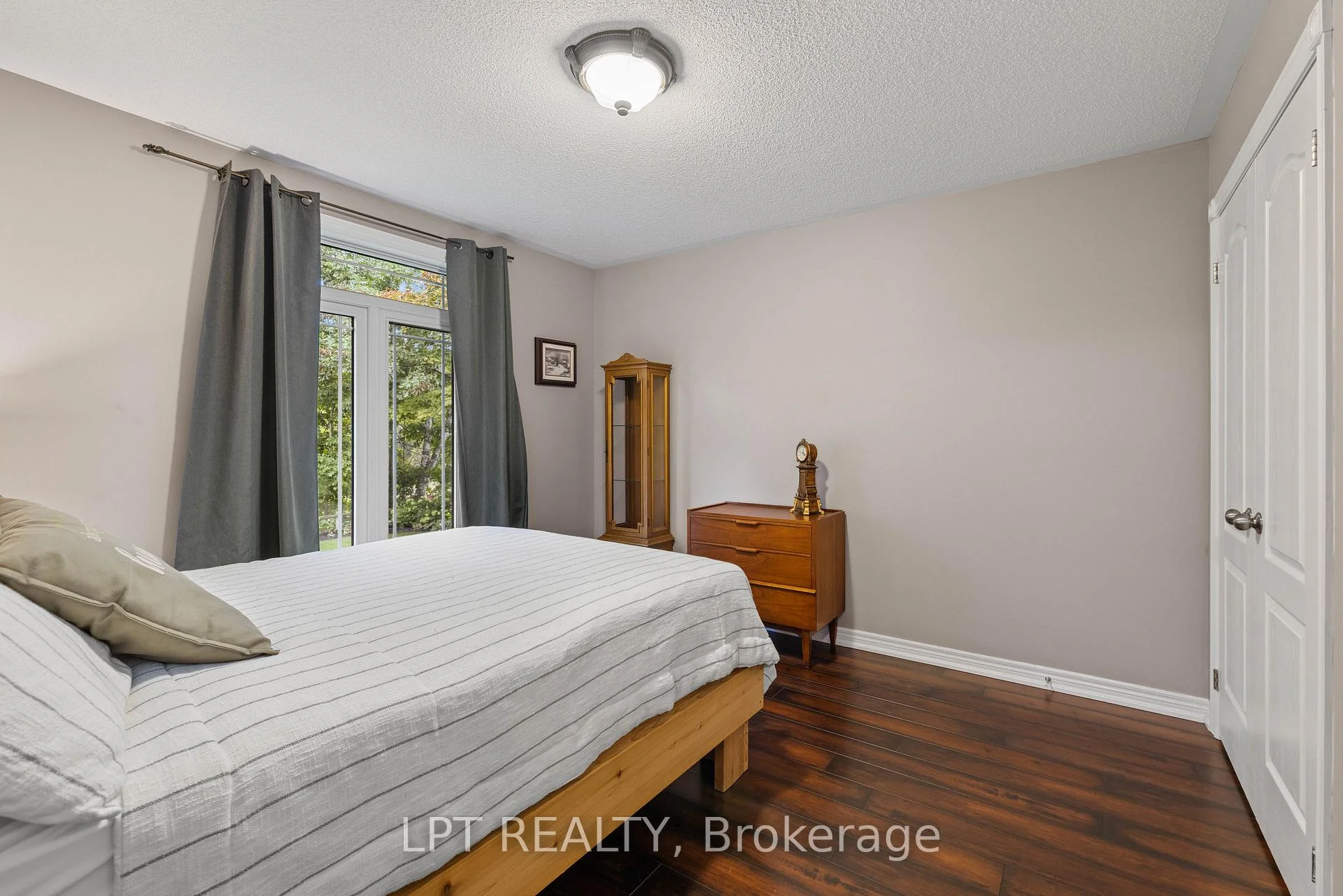Photo 22 of 2 Birch Knoll Road, Georgina, Sutton & Jackson's Point — HOMEH