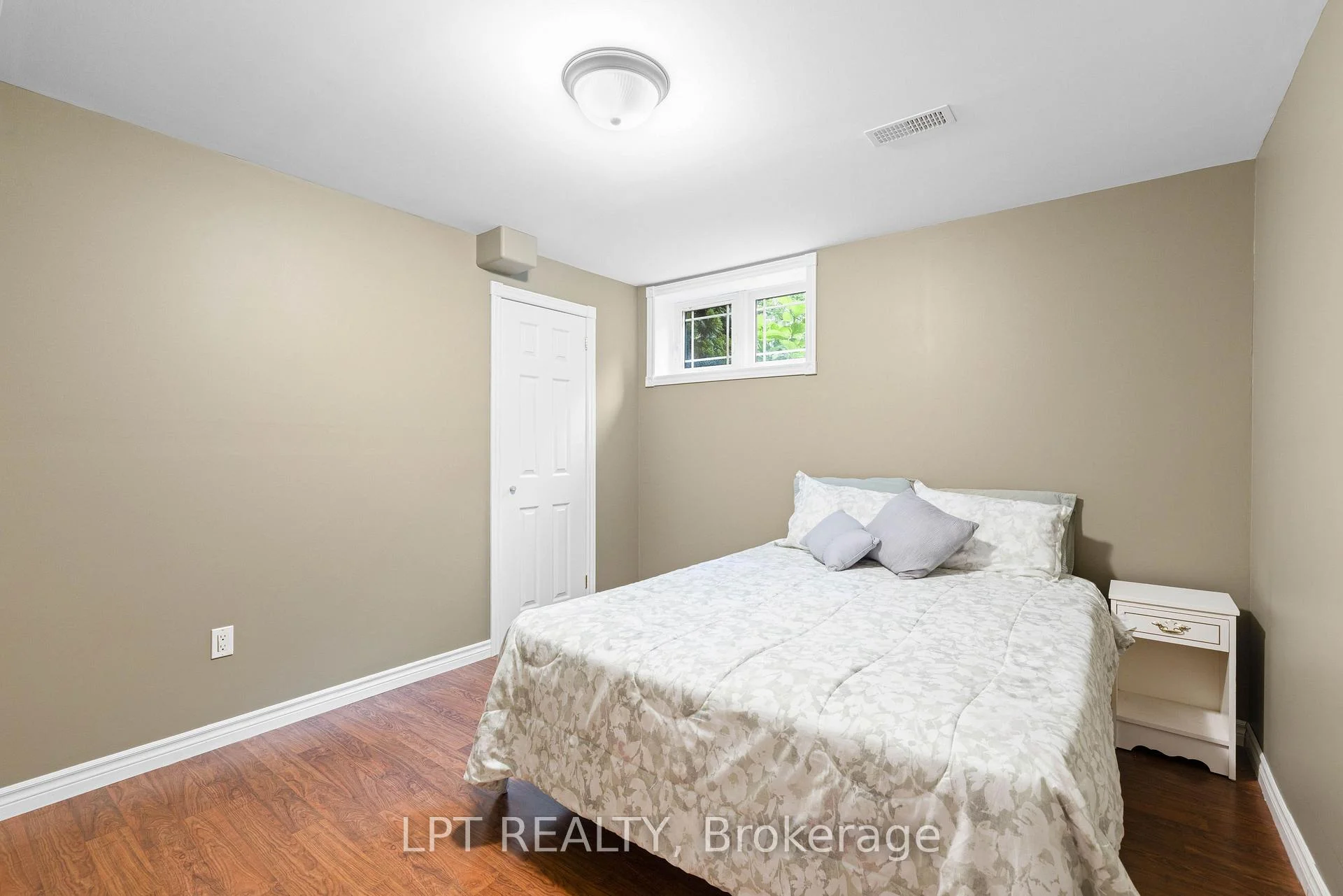 Photo 36 of 2 Birch Knoll Road, Georgina, Sutton & Jackson's Point — HOMEH