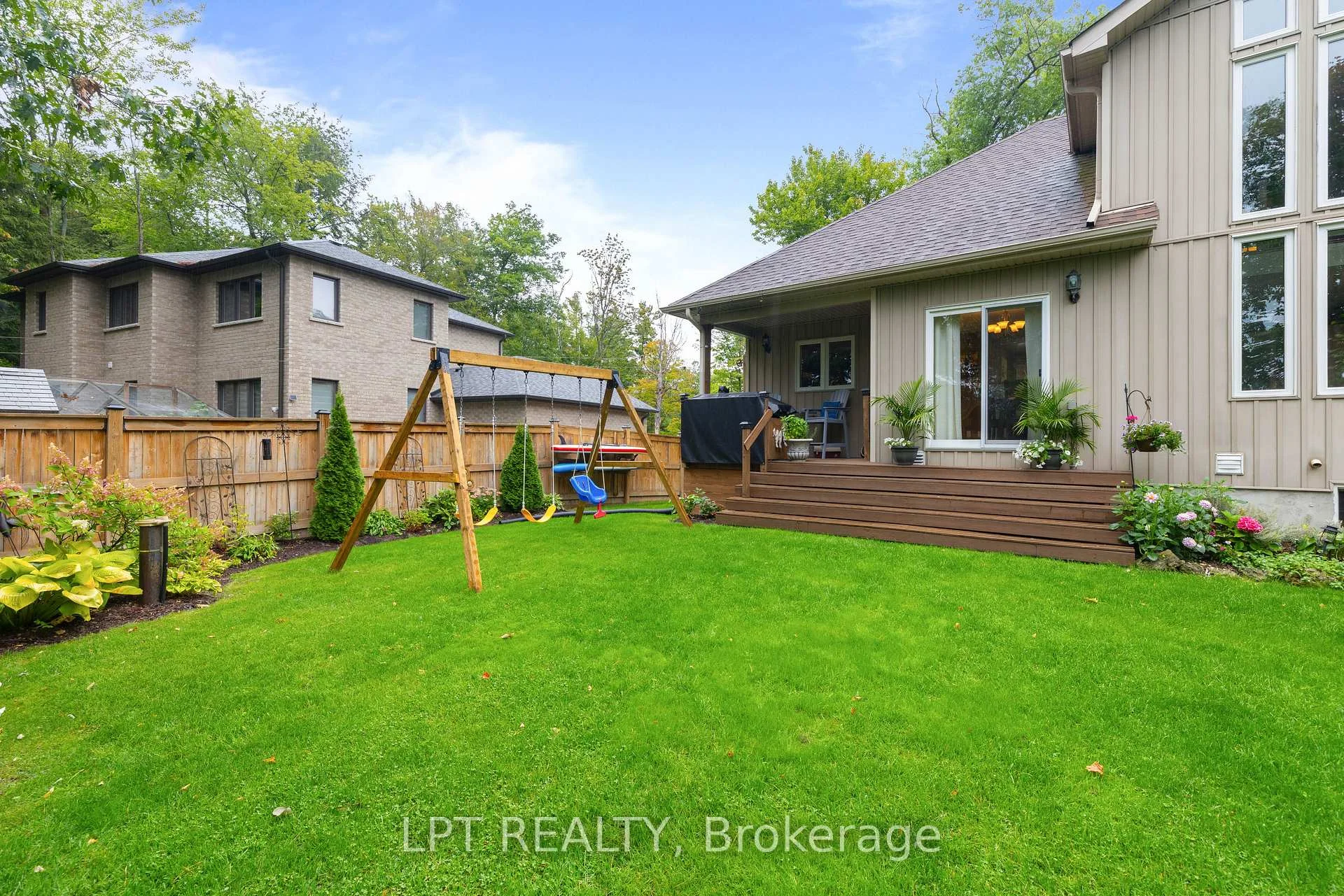 Photo 39 of 2 Birch Knoll Road, Georgina, Sutton & Jackson's Point — HOMEH