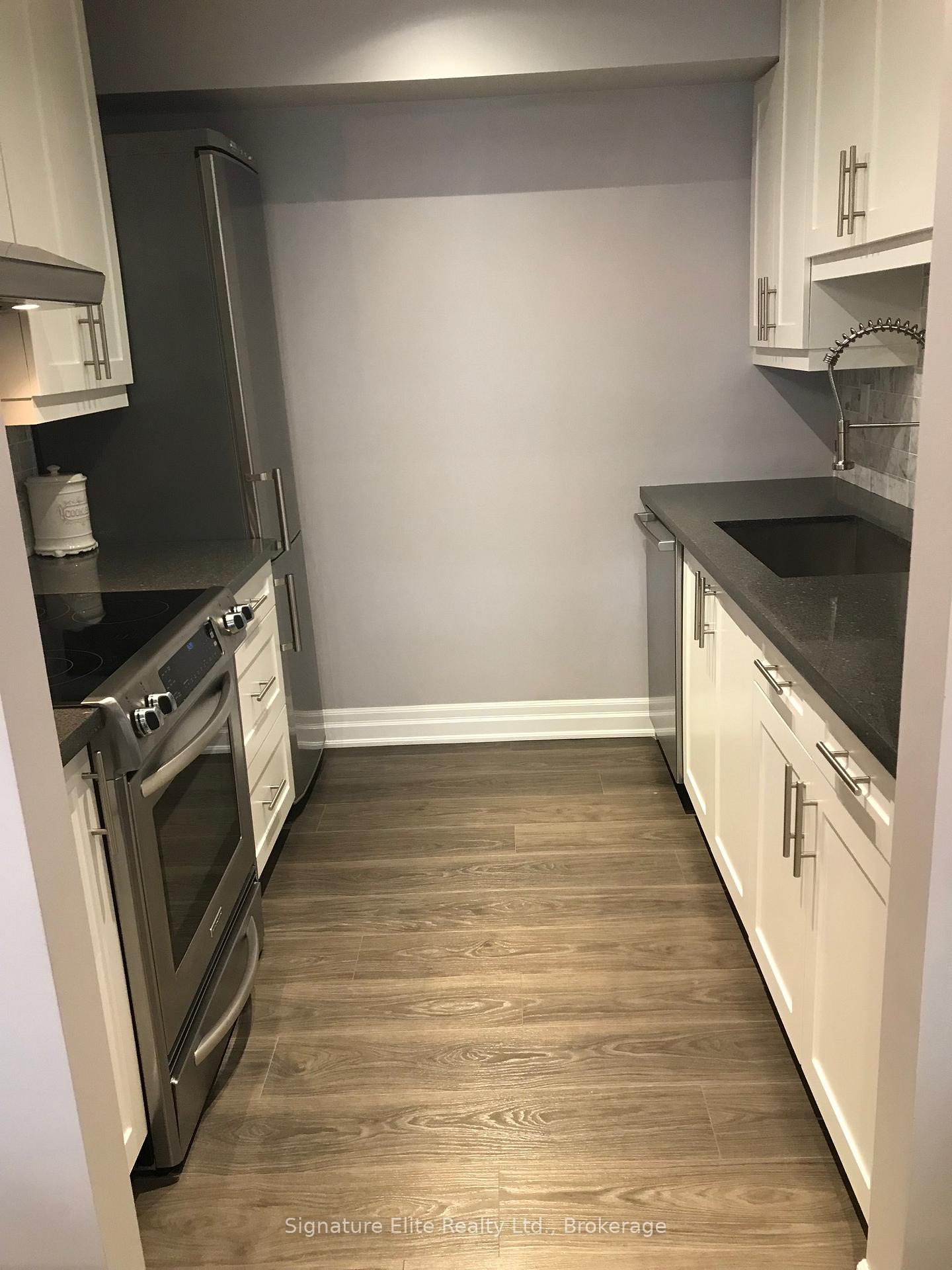 Photo 4 of Unit 11, 98 Redpath Avenue, Toronto, Mount Pleasant West — HOMEH