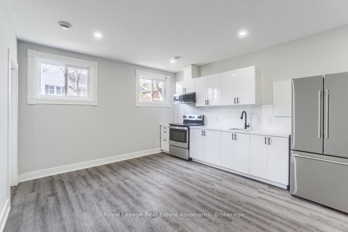 Photo 5 of Unit 2, 39 Welland Avenue, St. Catharines, Downtown — HOMEH