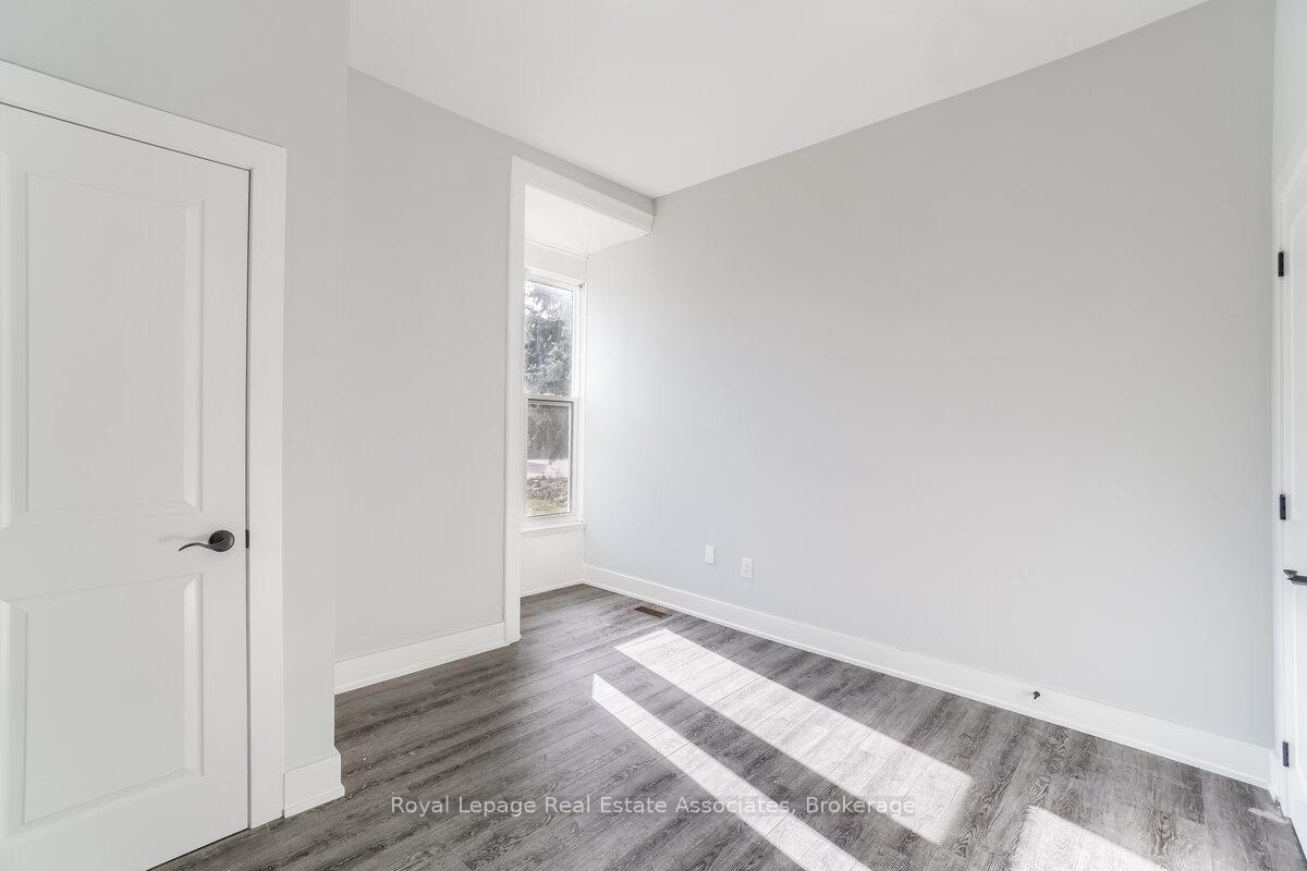Photo 9 of Unit 2, 39 Welland Avenue, St. Catharines, Downtown — HOMEH