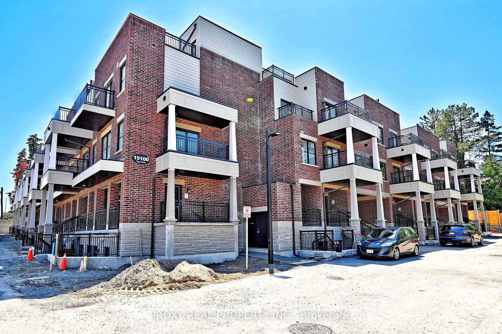 Photo of Unit 104, 15100 Yonge Street