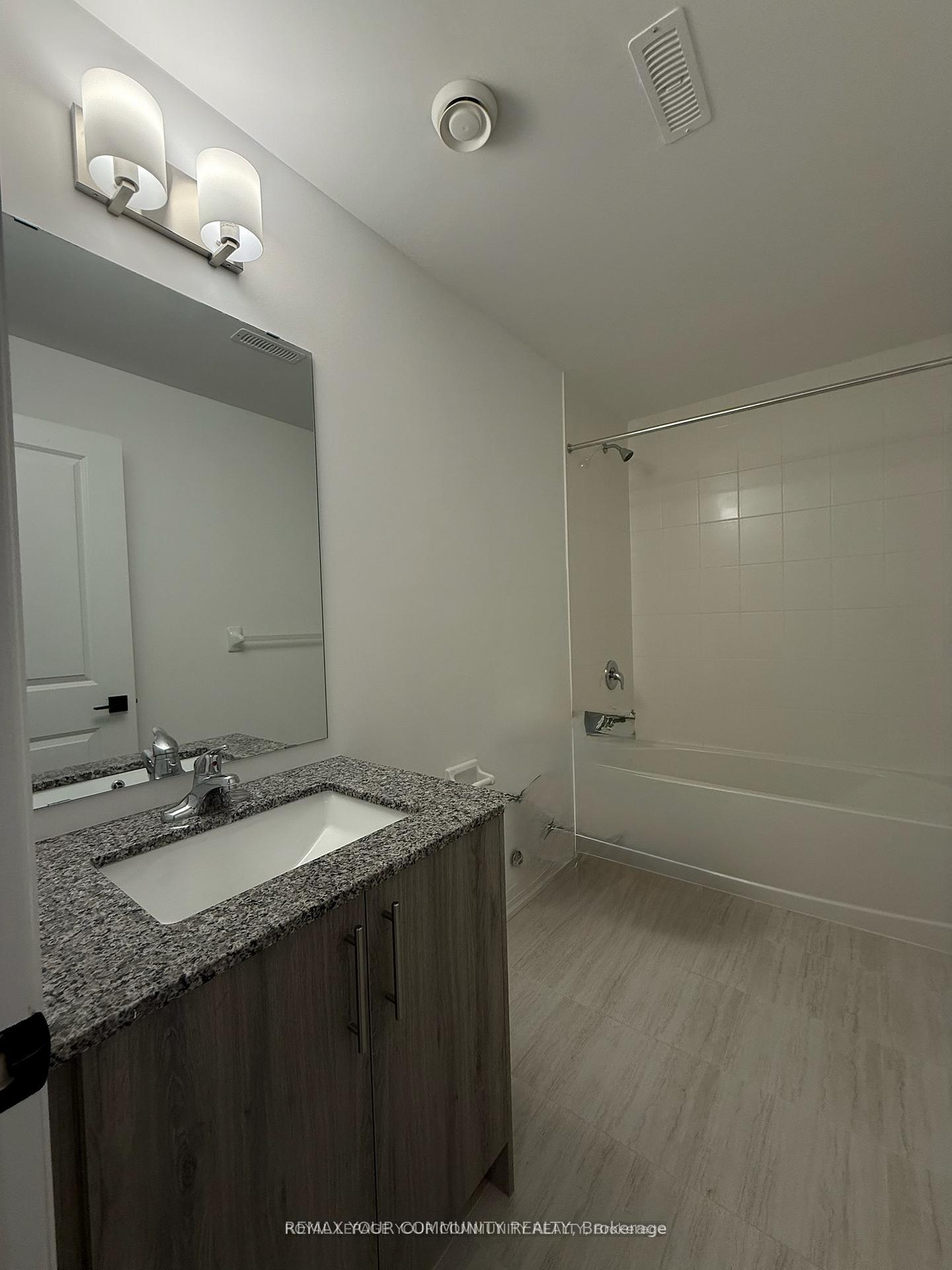 Photo 7 of 141 Turnberry Lane, Barrie, Painswick South — HOMEH