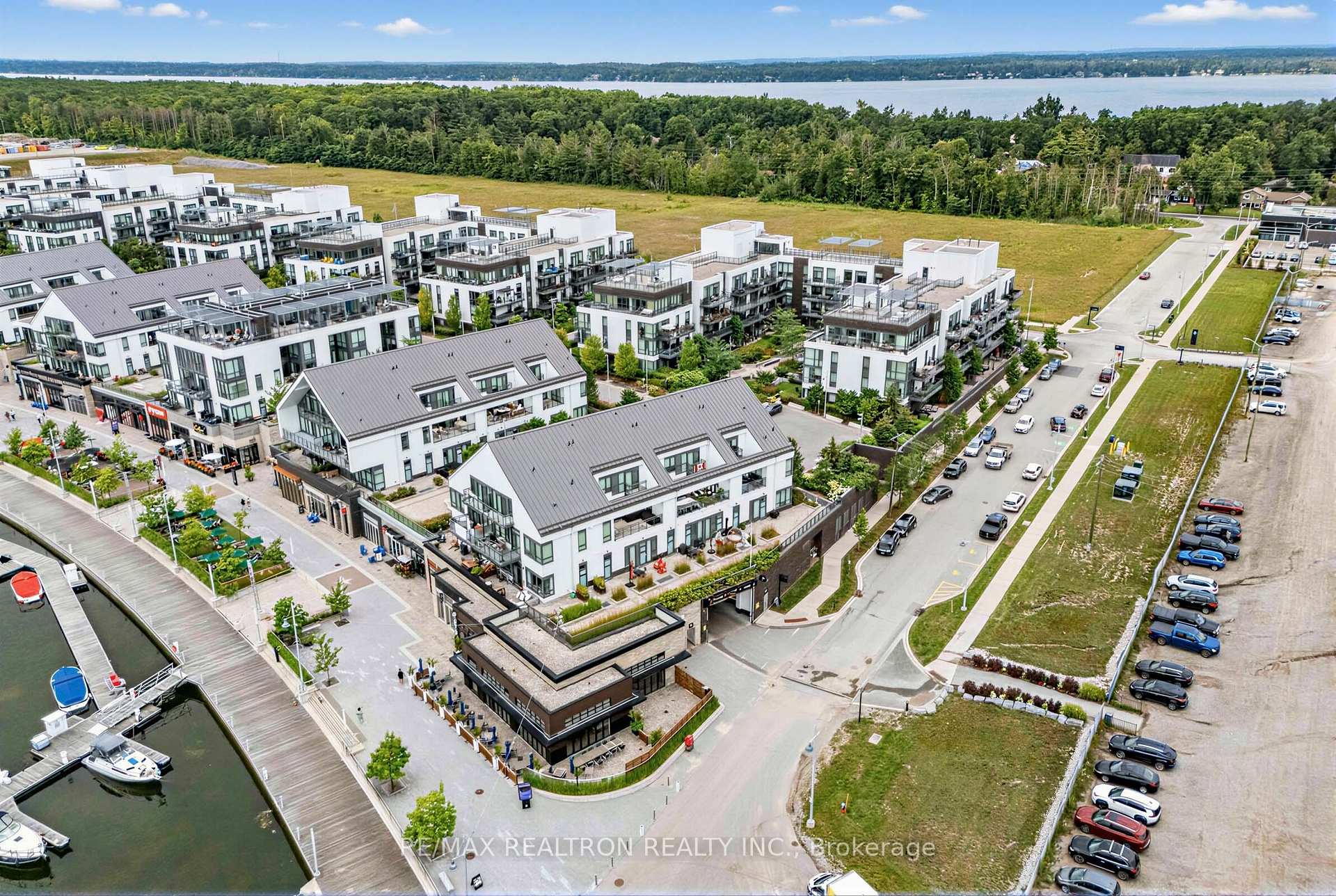 Photo of Unit 8, 233 Broward Way