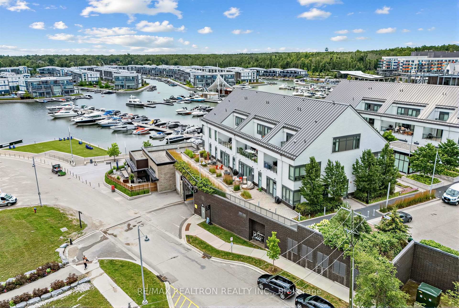 Photo 2 of Unit 8, 233 Broward Way, Innisfil, Rural Innisfil — HOMEH
