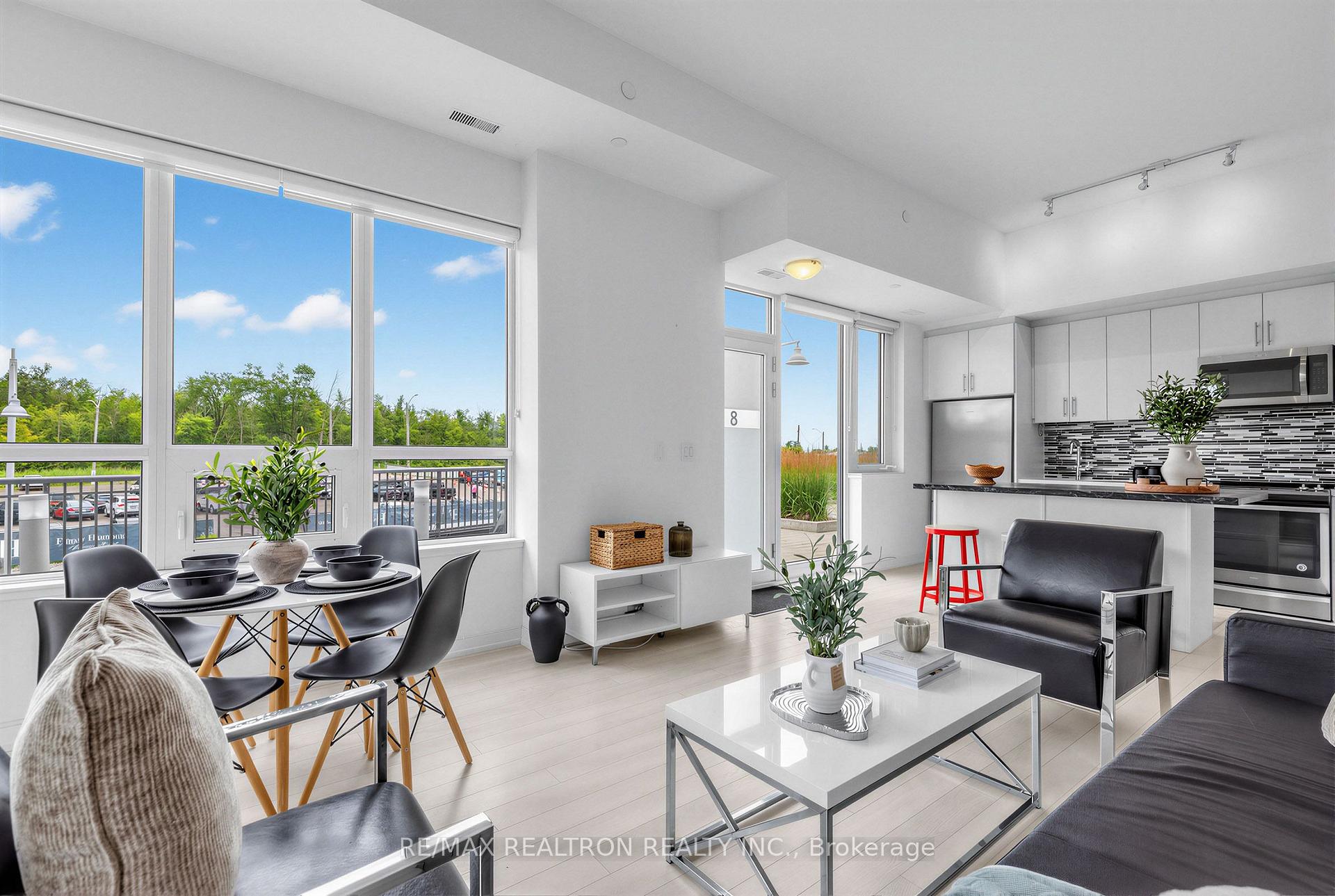 Photo 6 of Unit 8, 233 Broward Way, Innisfil, Rural Innisfil — HOMEH