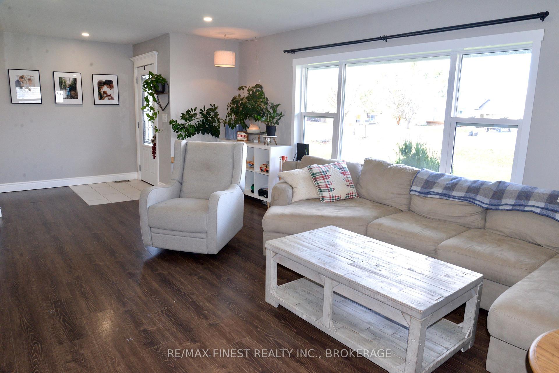 Photo 5 of 3616 Perth Road, Frontenac, Frontenac South — HOMEH