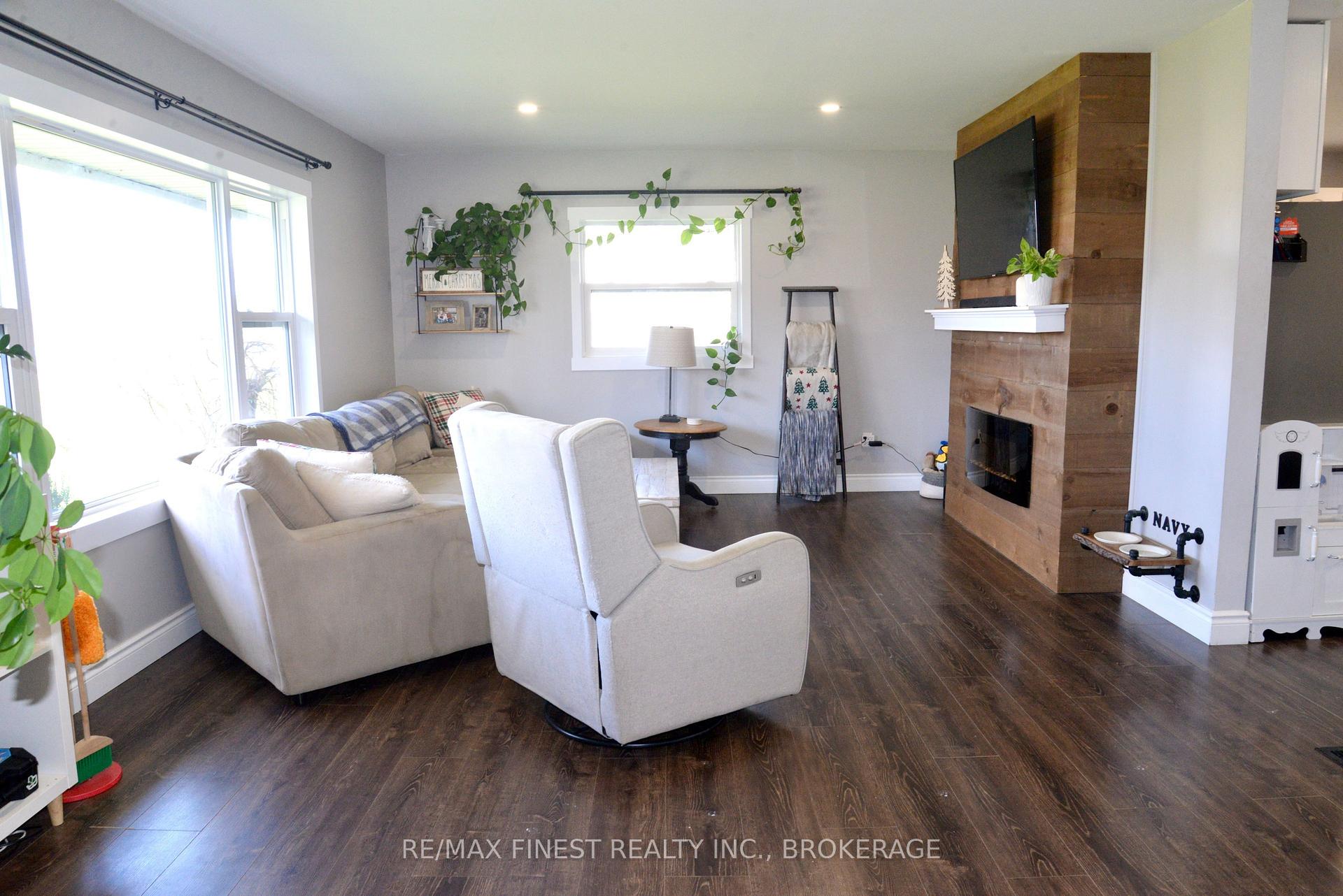 Photo 8 of 3616 Perth Road, Frontenac, Frontenac South — HOMEH