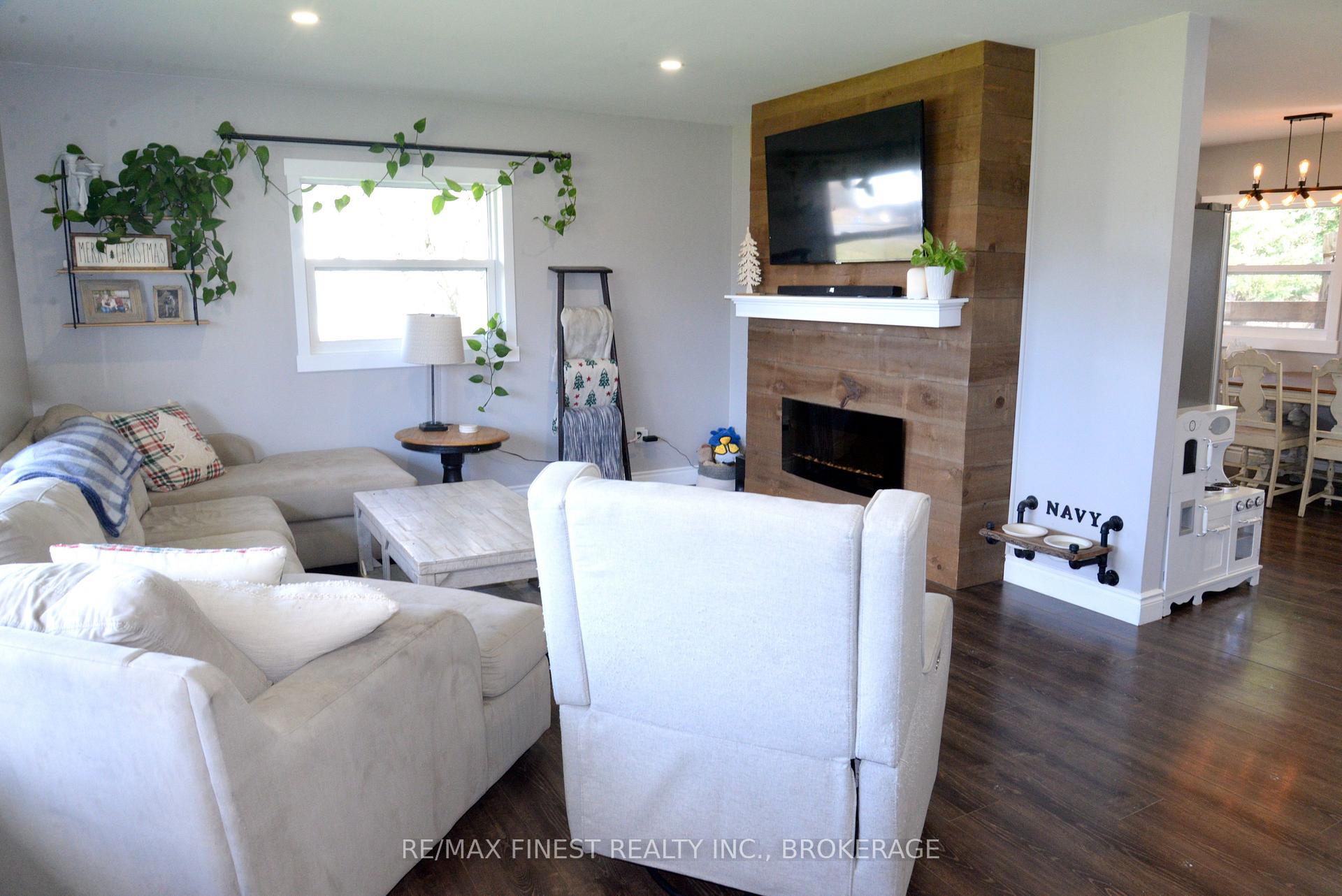 Photo 12 of 3616 Perth Road, Frontenac, Frontenac South — HOMEH