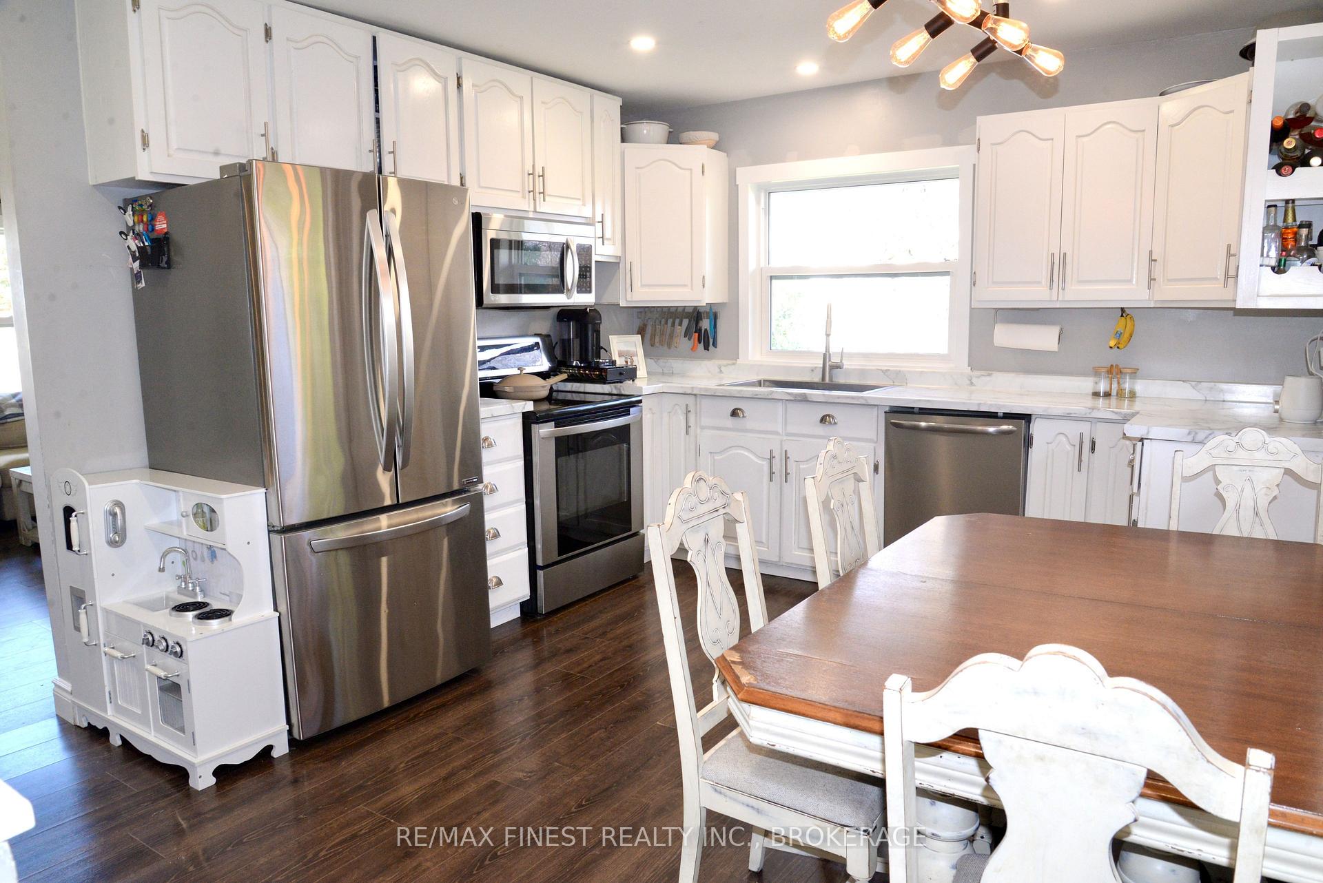 Photo 13 of 3616 Perth Road, Frontenac, Frontenac South — HOMEH