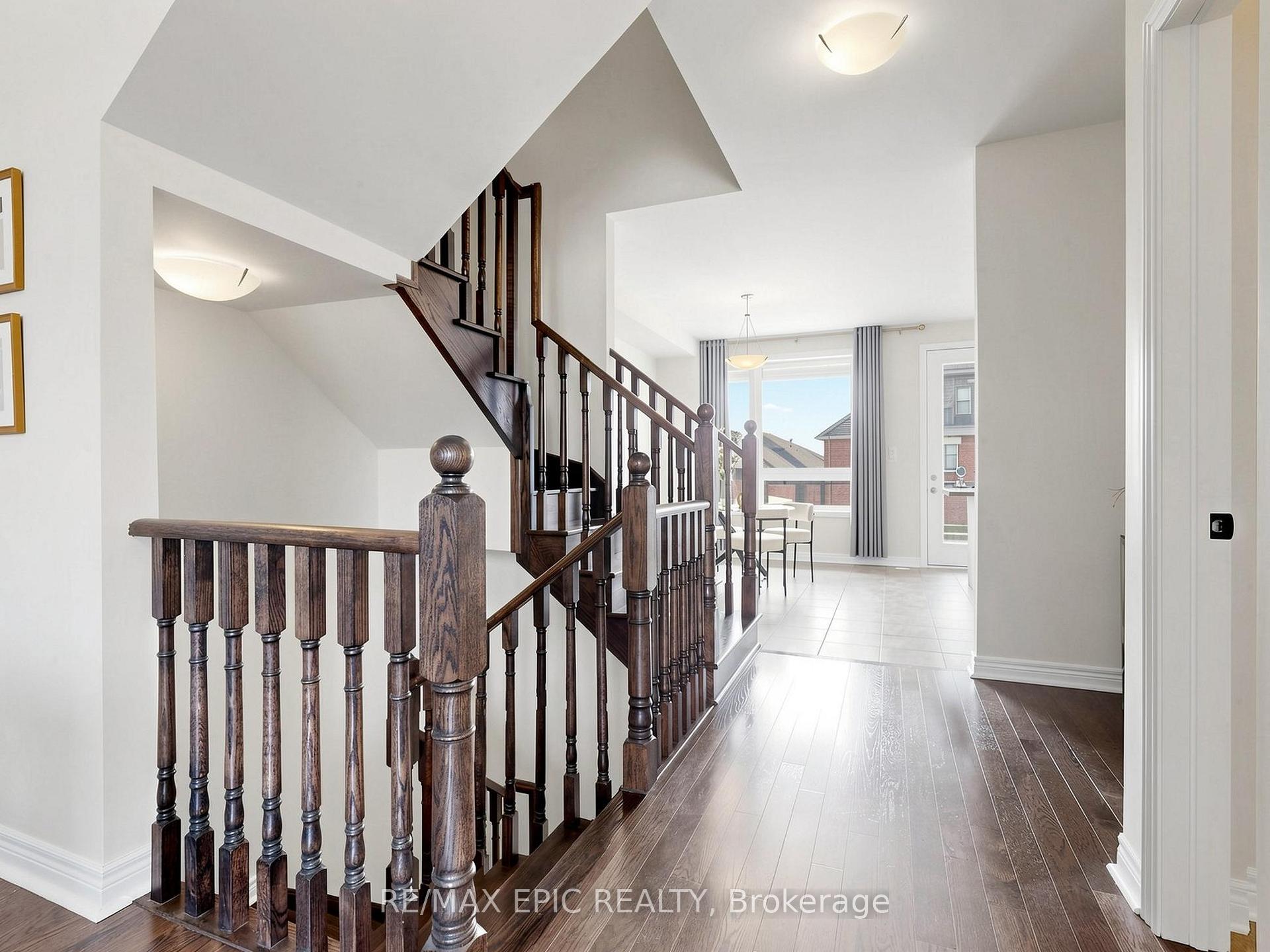 Photo 9 of 191 Mumbai Drive, Markham, Middlefield — HOMEH