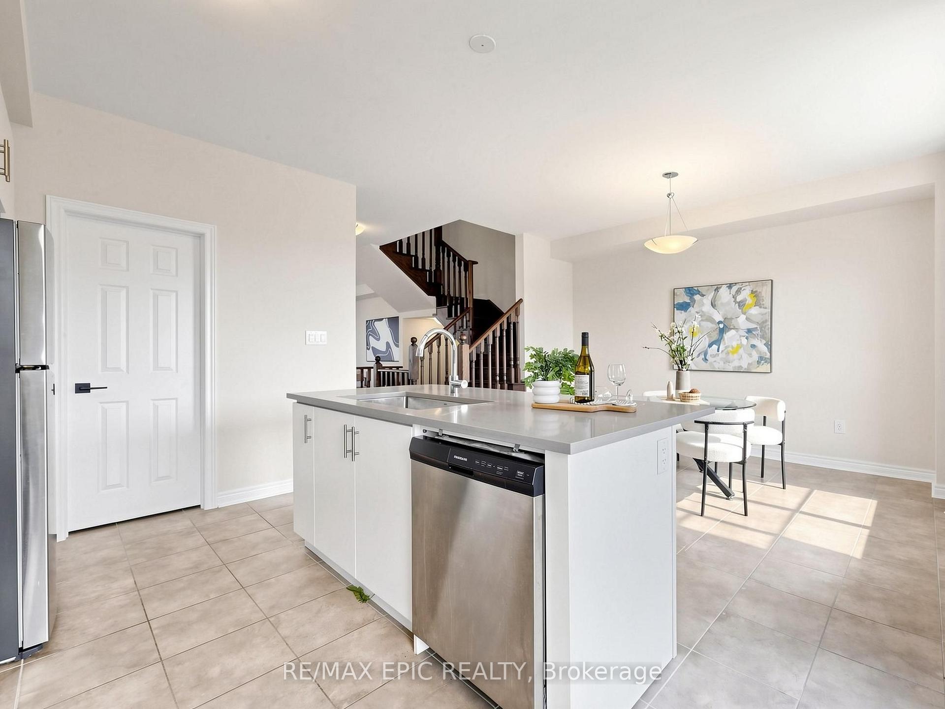 Photo 22 of 191 Mumbai Drive, Markham, Middlefield — HOMEH