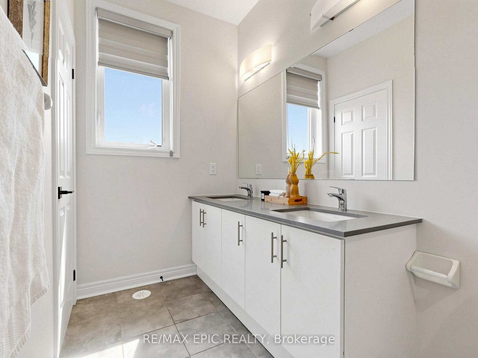 Photo 37 of 191 Mumbai Drive, Markham, Middlefield — HOMEH