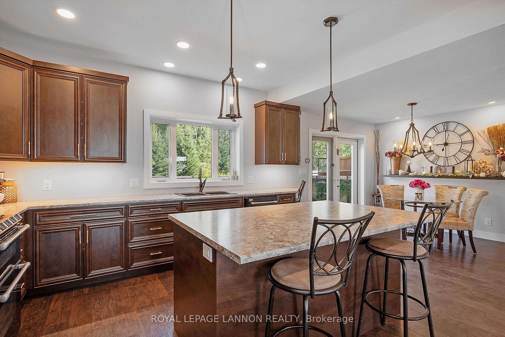 Photo 7 of 145 Dogwood Crescent, Thunder Bay, John Street North — HOMEH