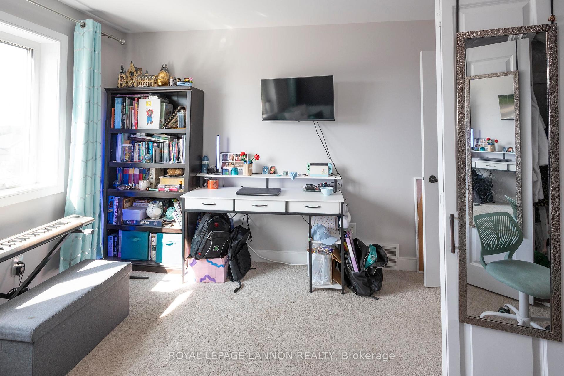 Photo 23 of 145 Dogwood Crescent, Thunder Bay, John Street North — HOMEH