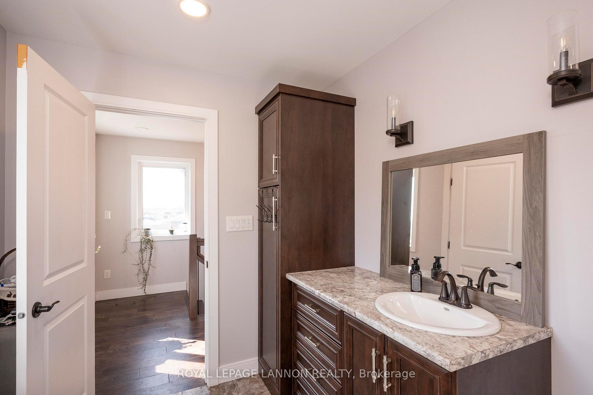 Photo 24 of 145 Dogwood Crescent, Thunder Bay, John Street North — HOMEH