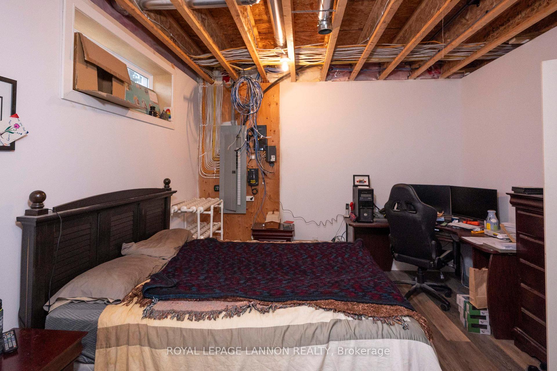 Photo 34 of 145 Dogwood Crescent, Thunder Bay, John Street North — HOMEH