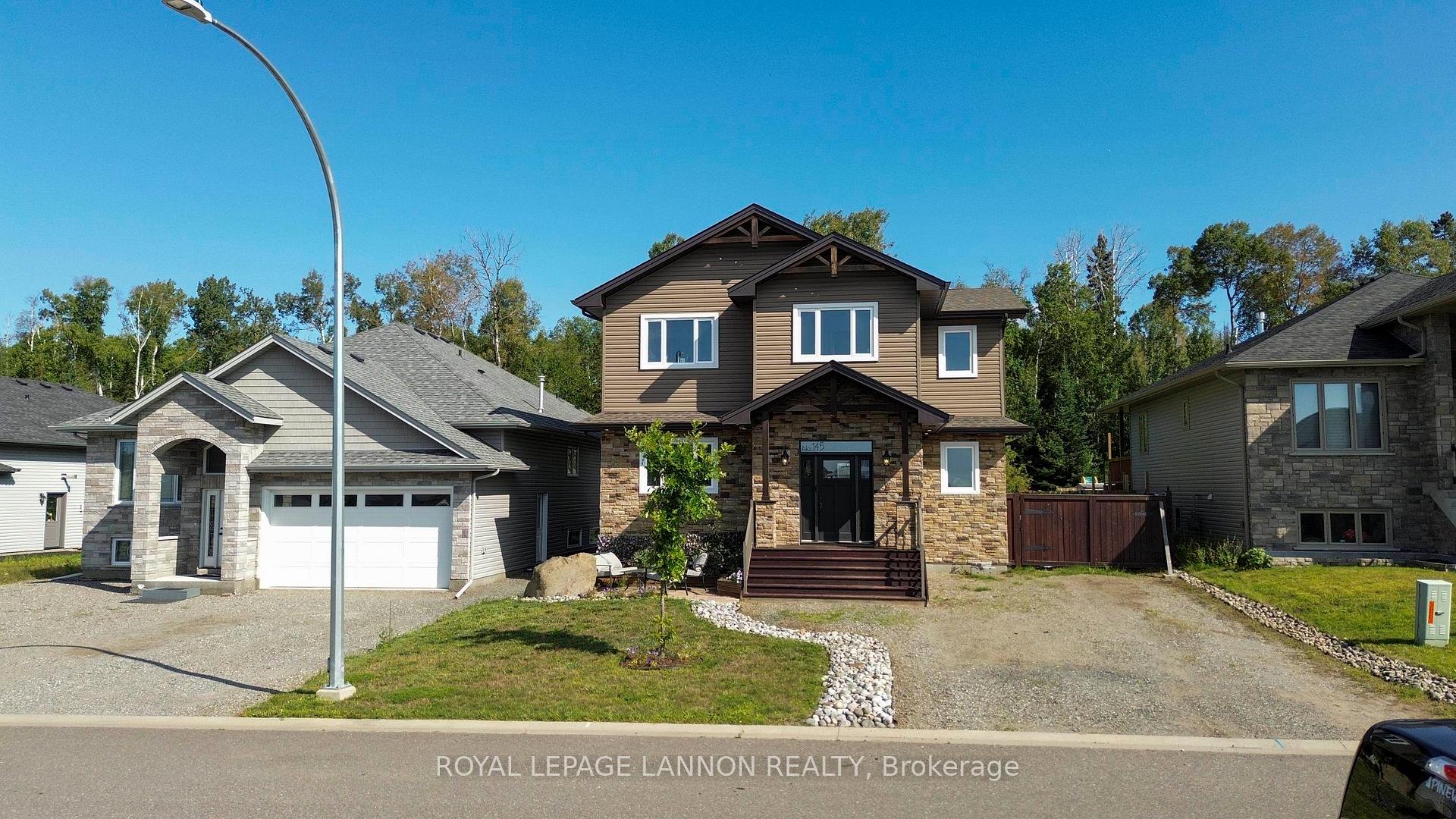 Photo 39 of 145 Dogwood Crescent, Thunder Bay, John Street North — HOMEH