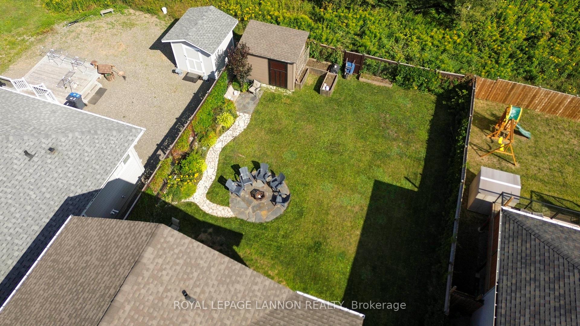 Photo 40 of 145 Dogwood Crescent, Thunder Bay, John Street North — HOMEH