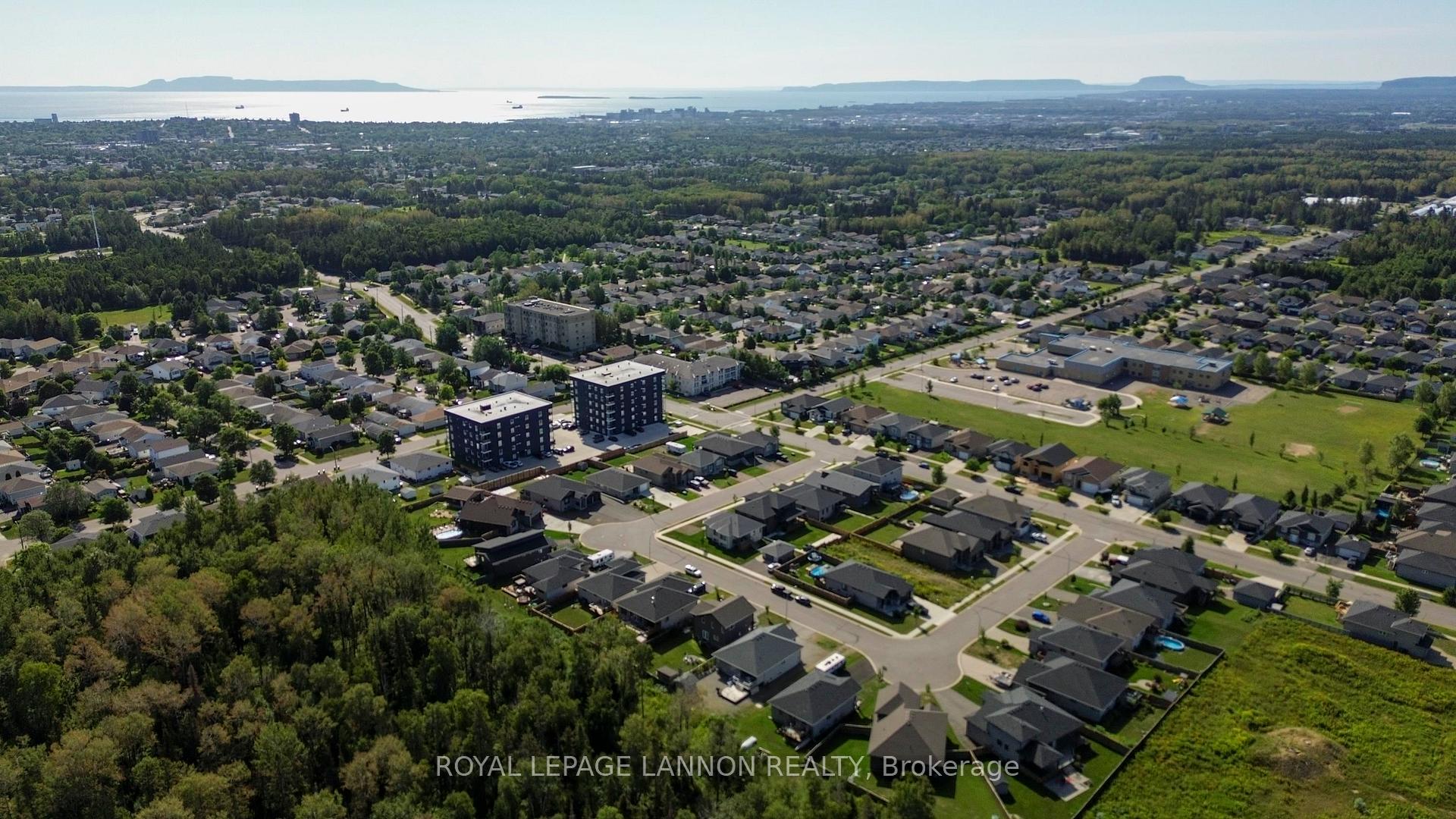 Photo 44 of 145 Dogwood Crescent, Thunder Bay, John Street North — HOMEH