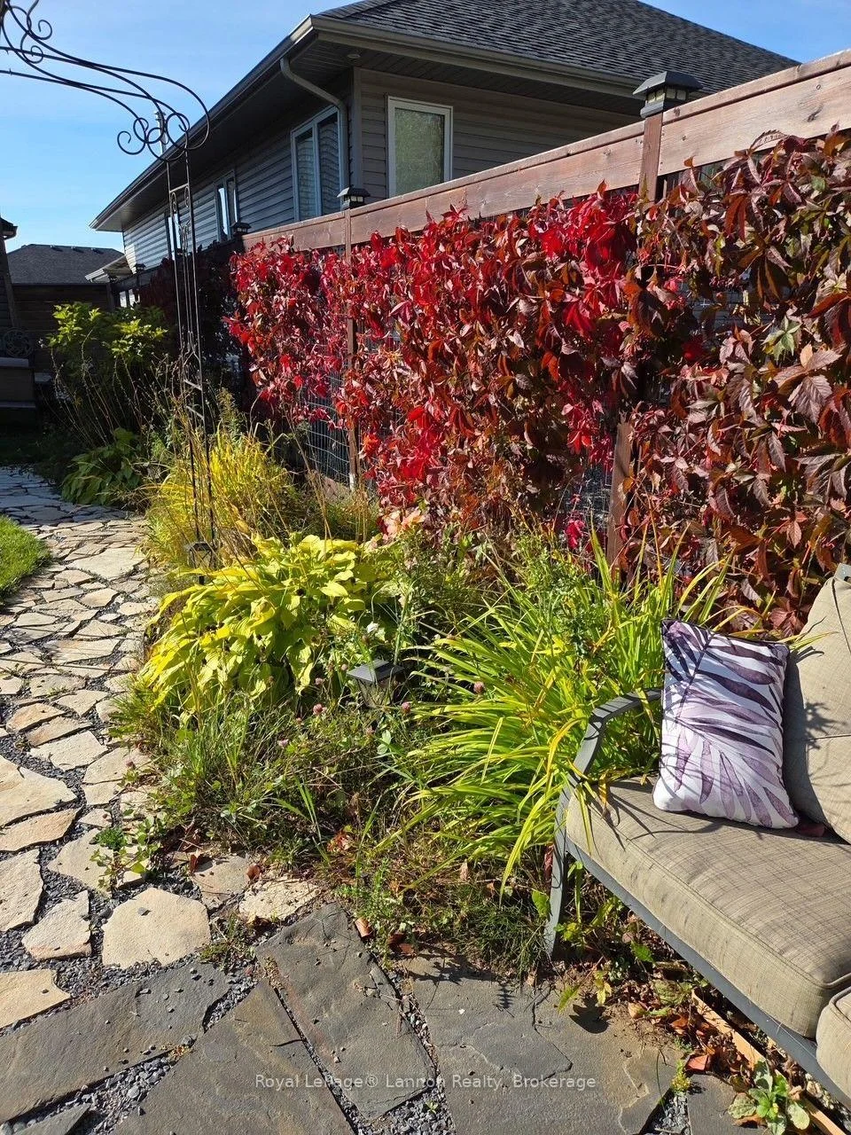 Photo 46 of 145 Dogwood Crescent, Thunder Bay, John Street North — HOMEH