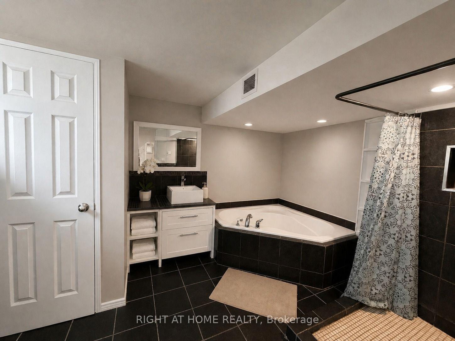 Photo 11 of Unit Lower, 830 Brucedale Avenue E, Hamilton, Sunninghill — HOMEH