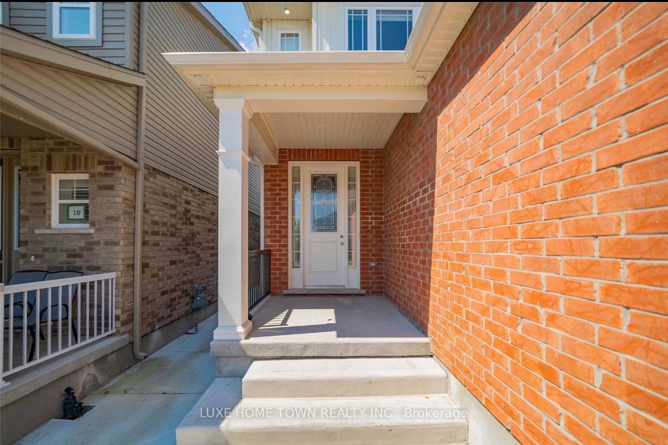 Photo 3 of 6 Willowrun(upper) Drive, Kitchener, Idlewood/Lackner Woods — HOMEH