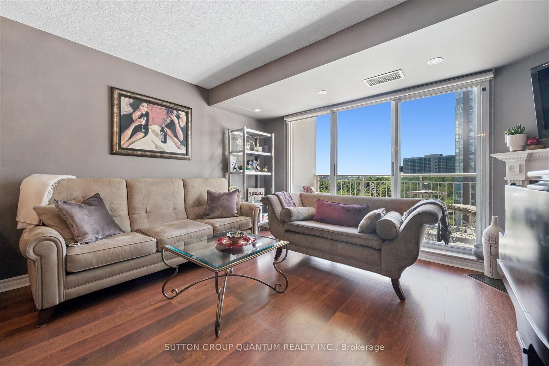 Photo 5 of Unit 818, 18 Concorde Place, North York, Banbury-Don Mills — HOMEH