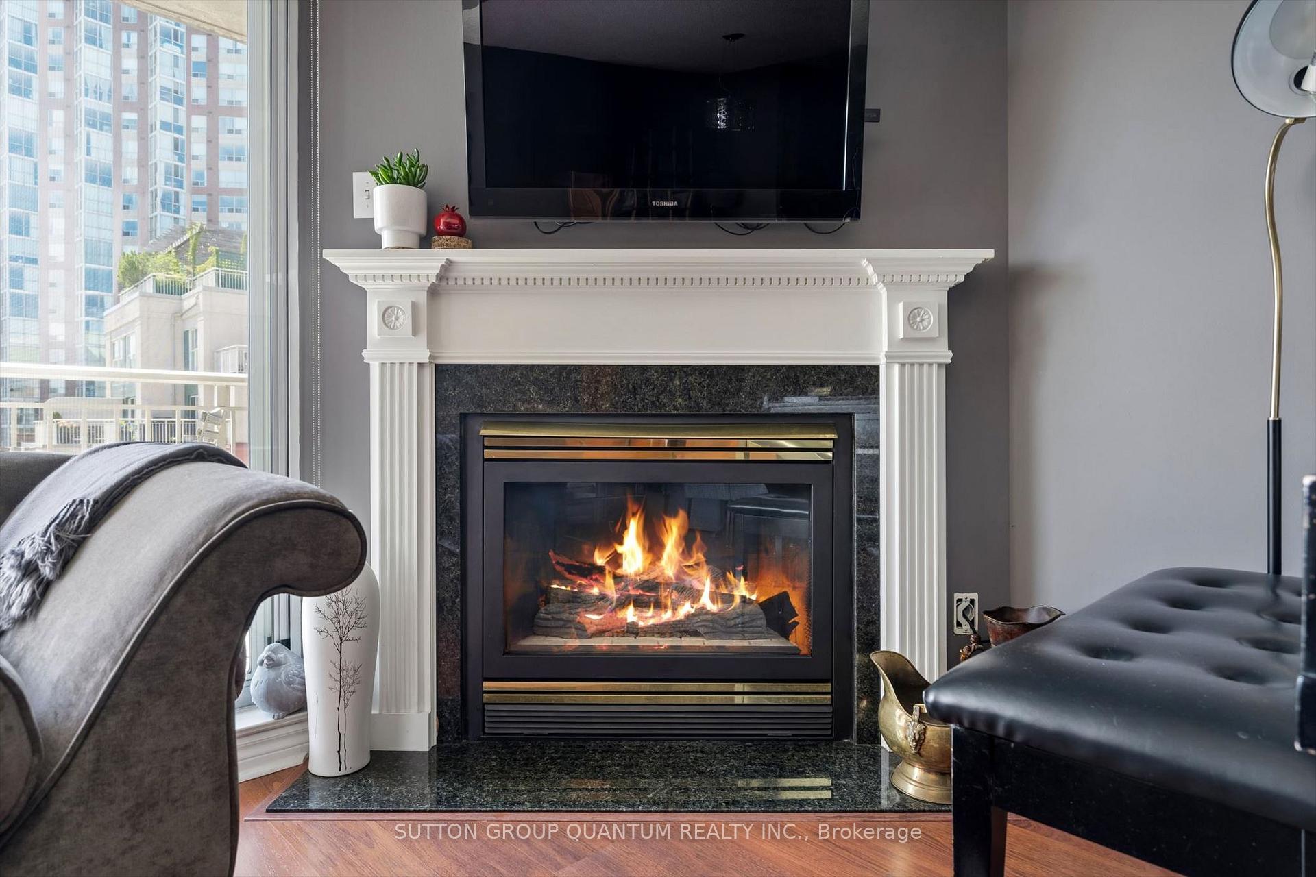 Photo 18 of Unit 818, 18 Concorde Place, North York, Banbury-Don Mills — HOMEH
