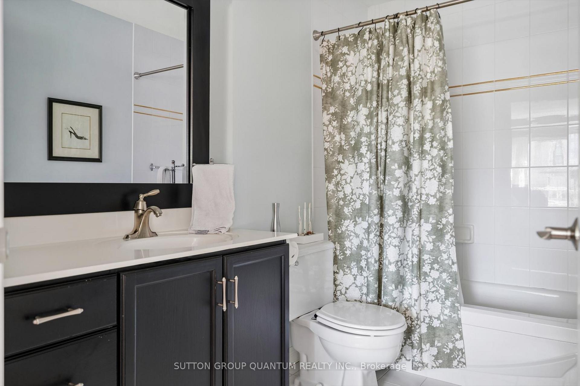 Photo 23 of Unit 818, 18 Concorde Place, North York, Banbury-Don Mills — HOMEH