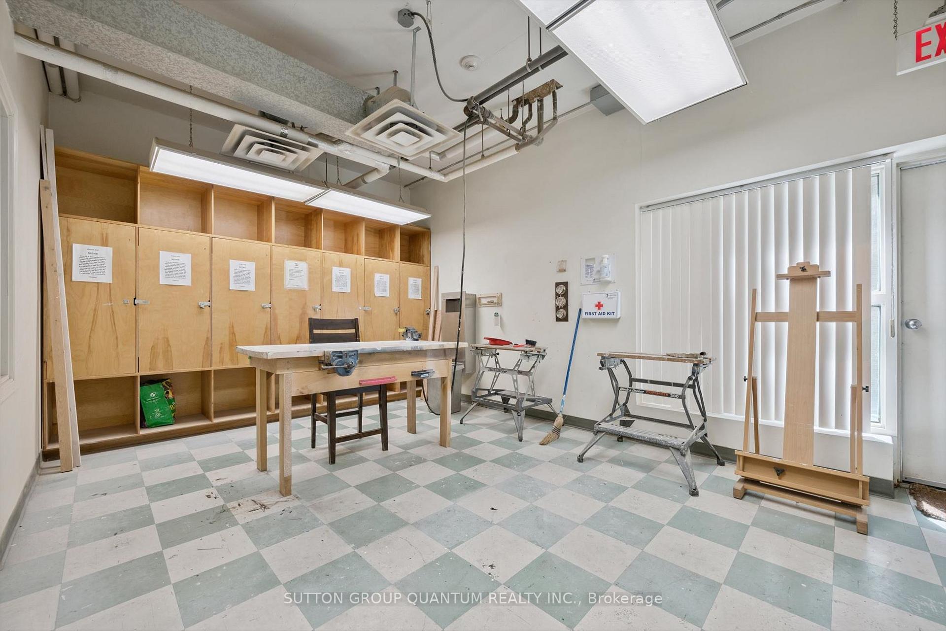 Photo 30 of Unit 818, 18 Concorde Place, North York, Banbury-Don Mills — HOMEH