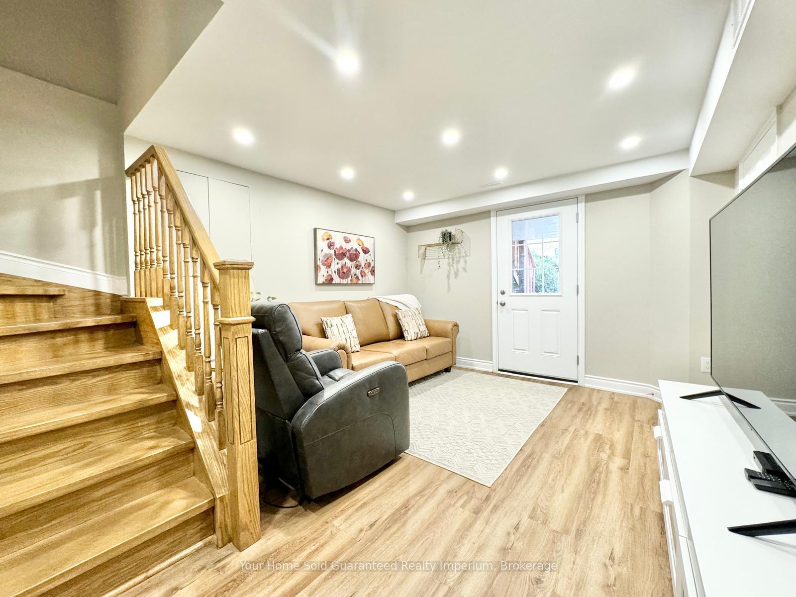 Photo 2 of Unit LOWER, 4461 Violet Road, Mississauga, East Credit — HOMEH