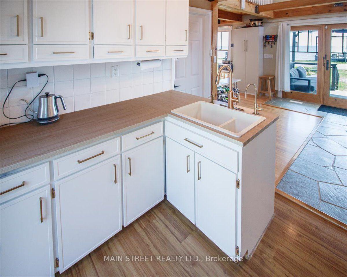 Photo 11 of 1275 Lakeshore Road, Haldimand — HOMEH