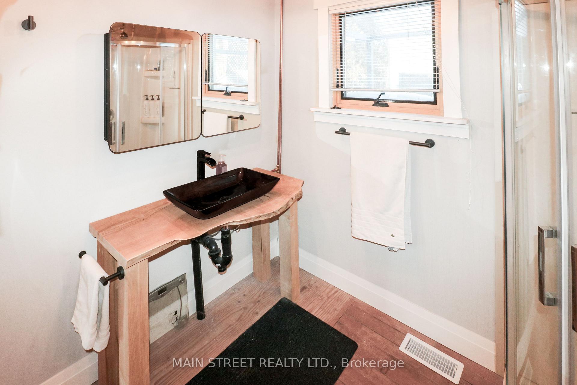 Photo 20 of 1275 Lakeshore Road, Haldimand — HOMEH