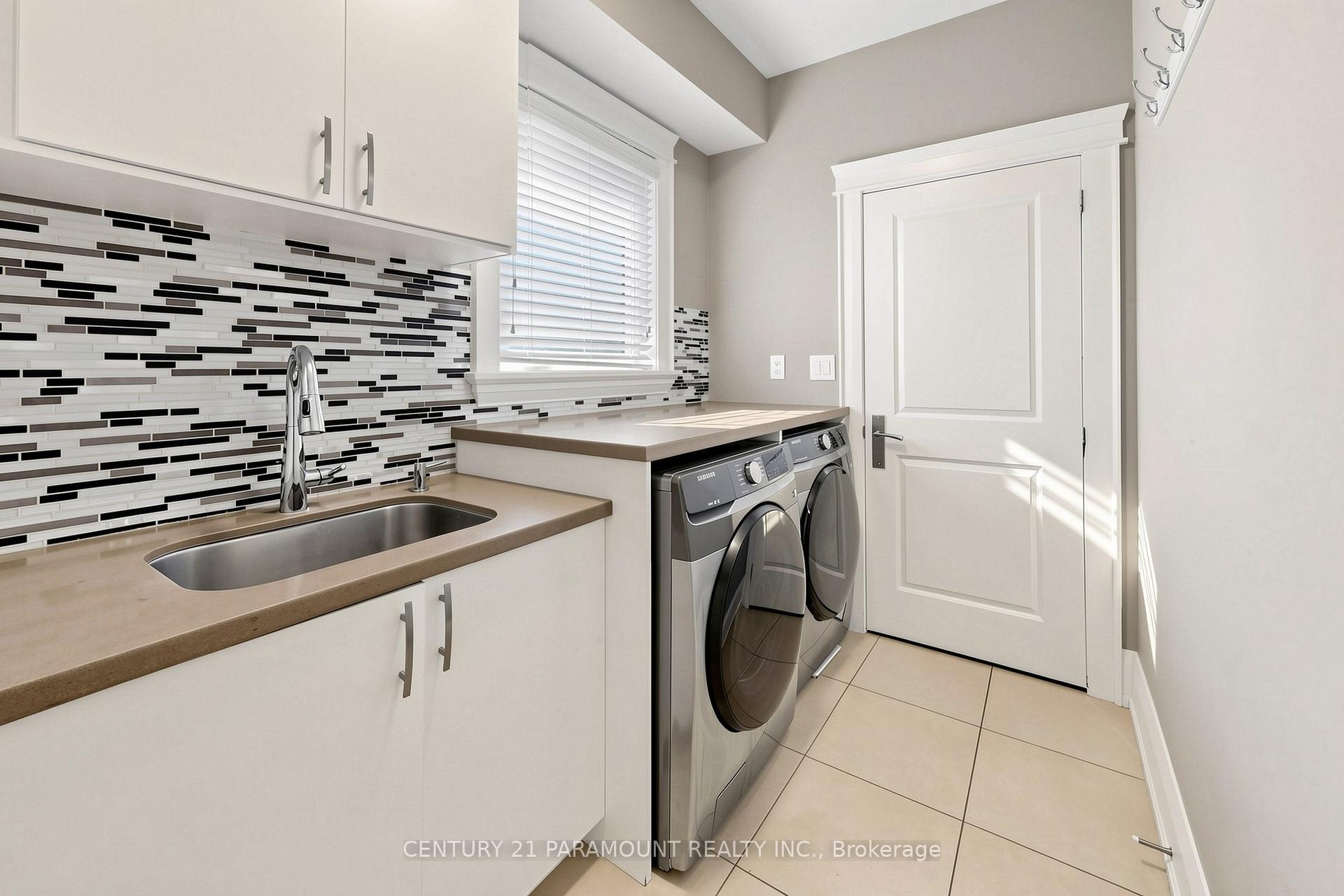 Photo 16 of 48 Edmund Street, Caledon, Alton — HOMEH