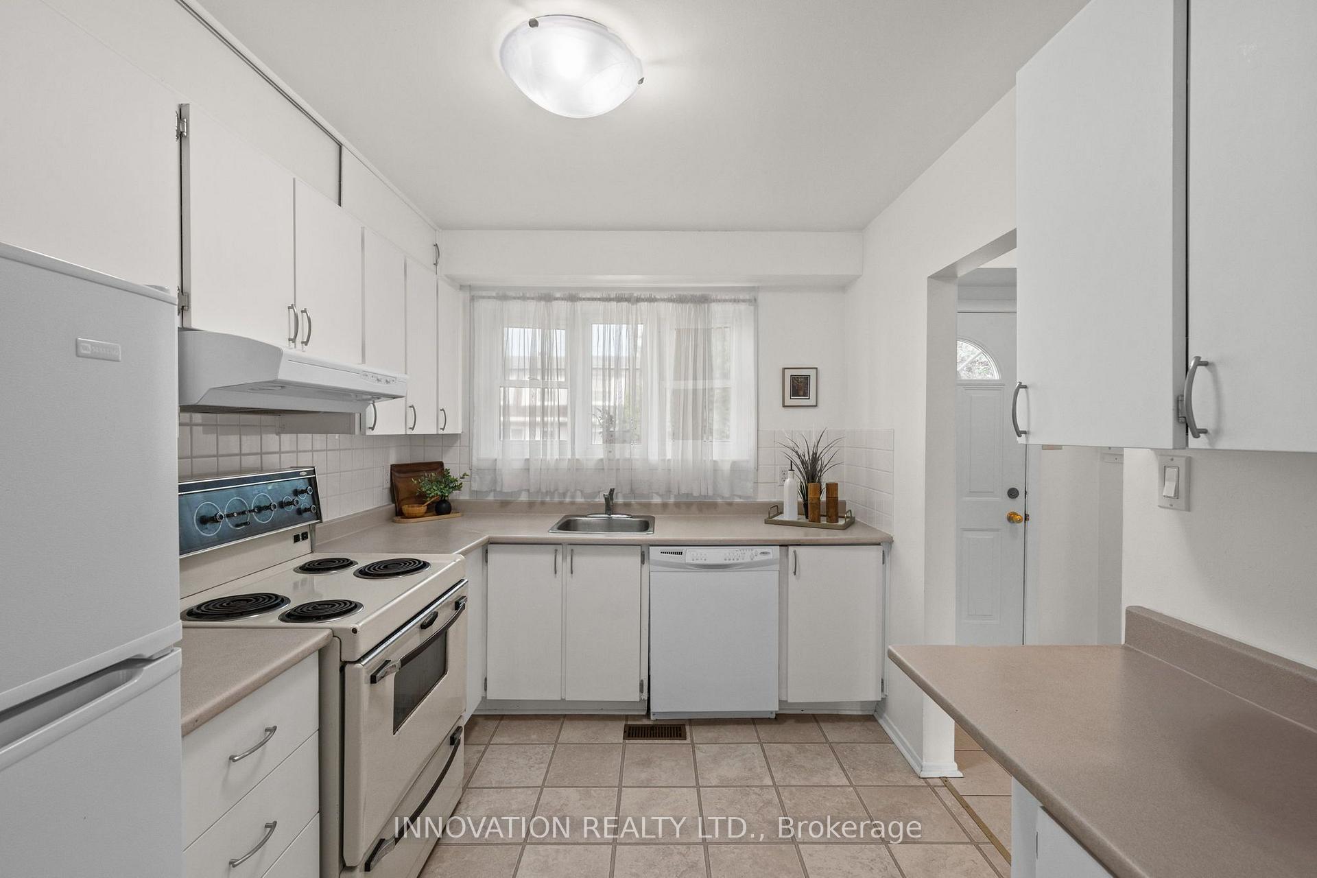 Photo 13 of Unit 13, 920 Dynes Road, Ottawa, Carleton Square — HOMEH