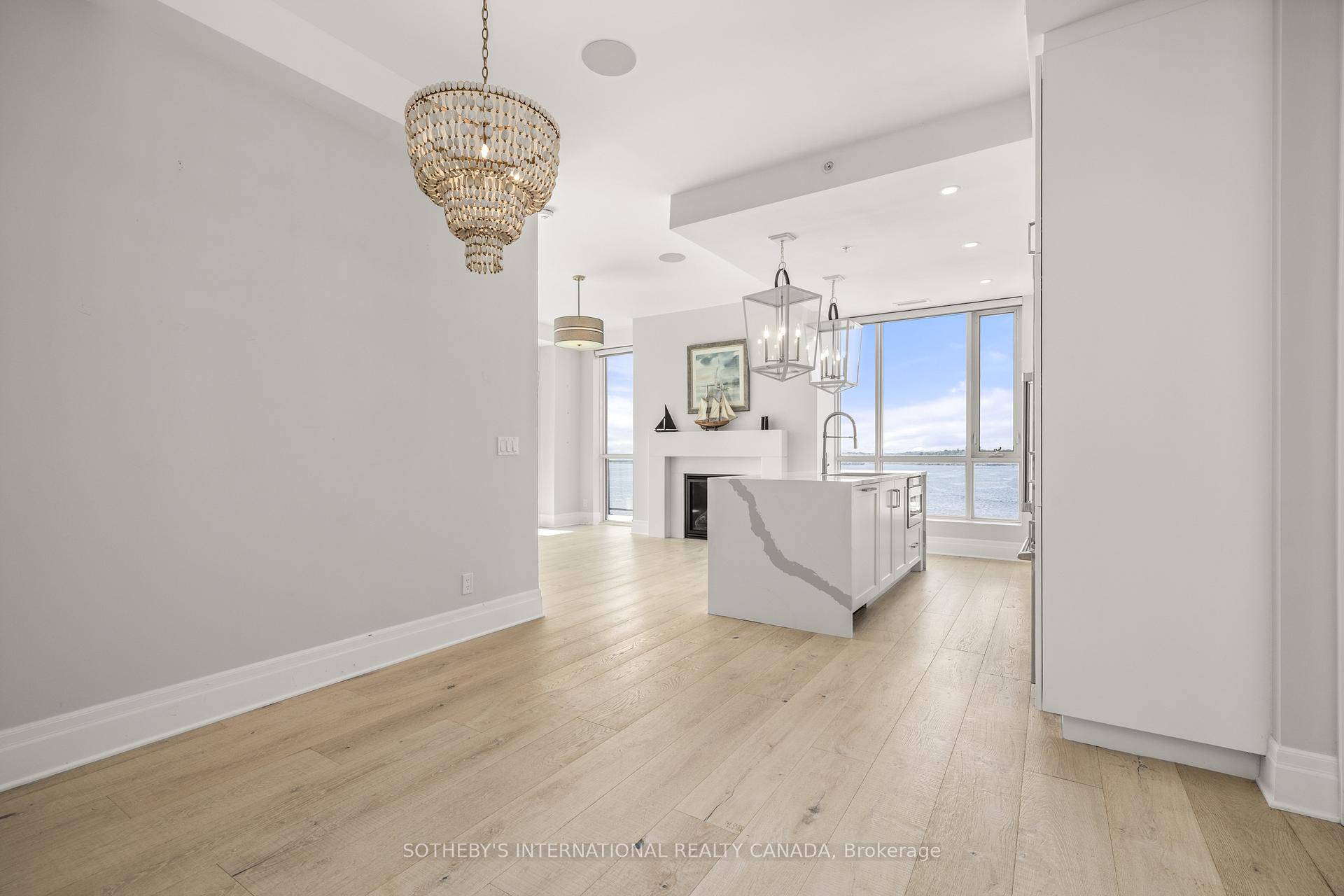 Photo of Unit 606, 129A South Street
